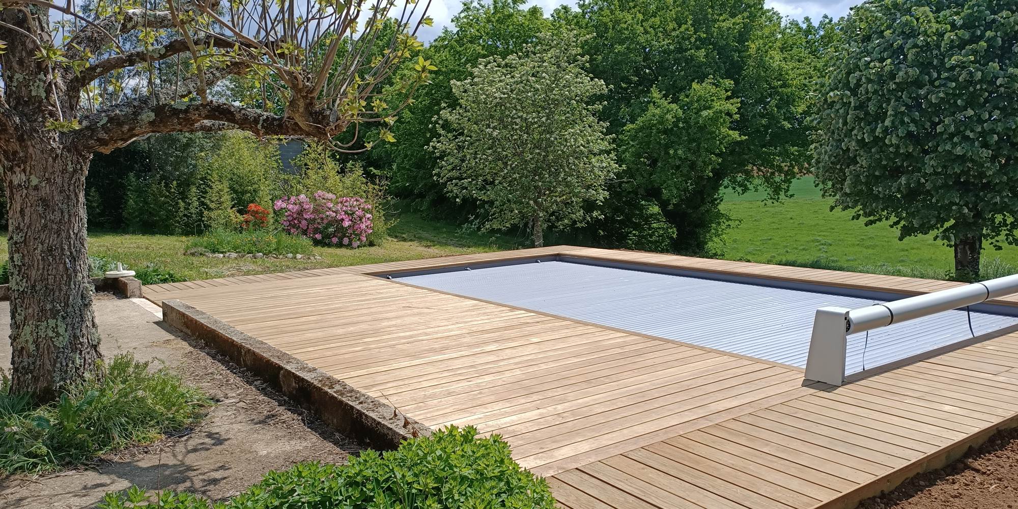 Piscine côté jardin