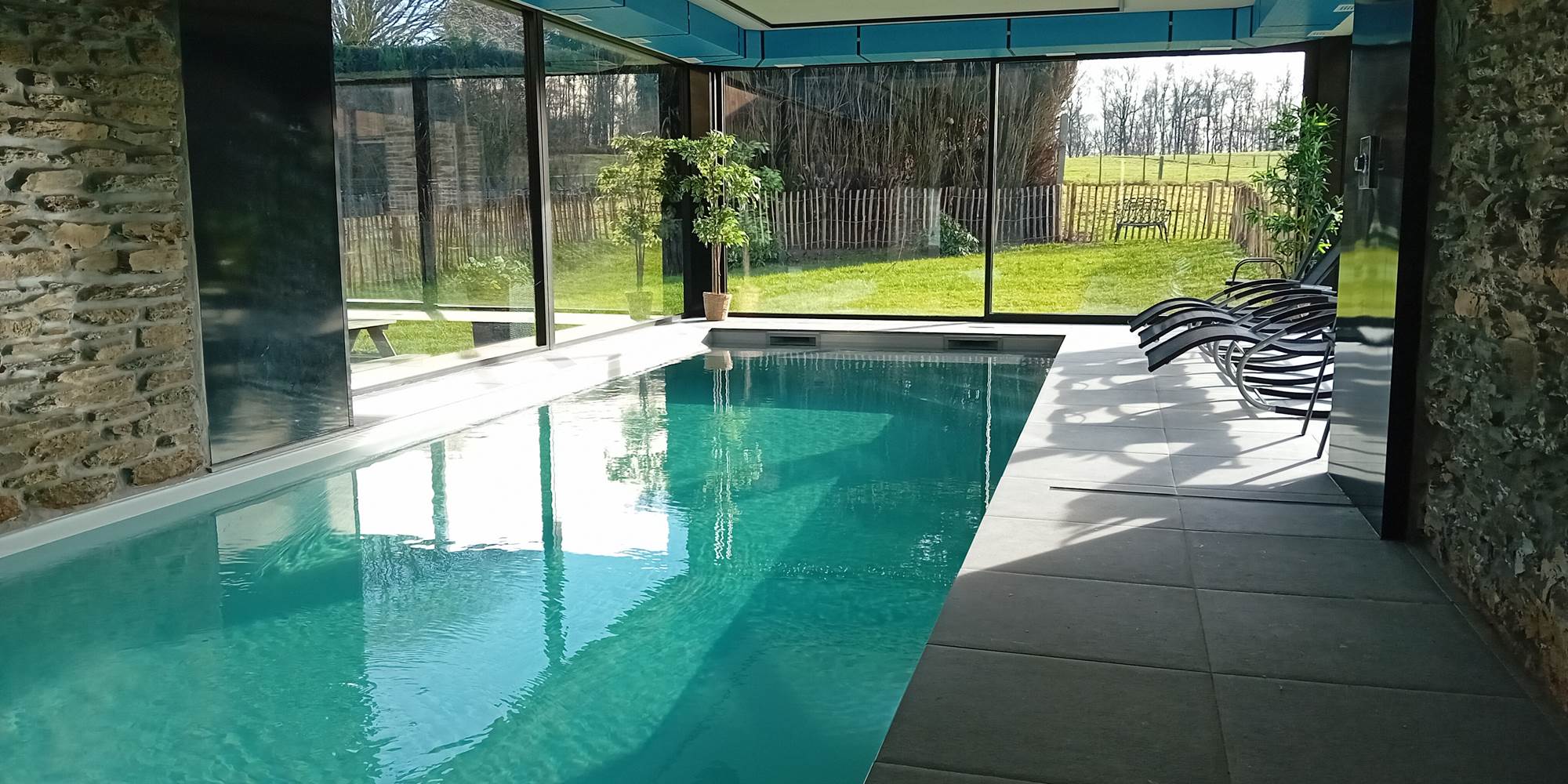 Piscine privée Gîte Colibri
