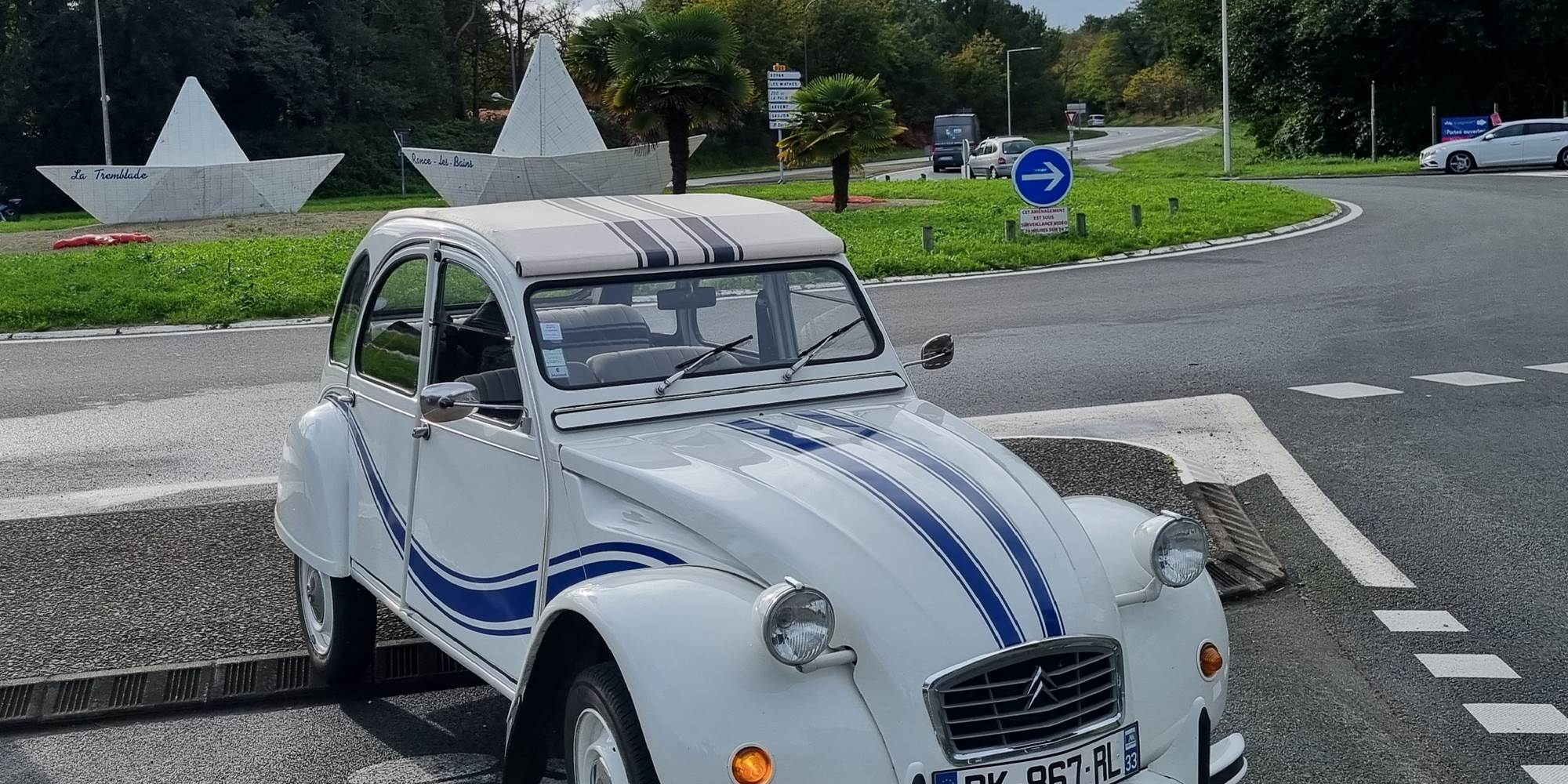 2cv france 3 31 AVENUED ELA GARE EN VISITE 0 LA TREMBLADE