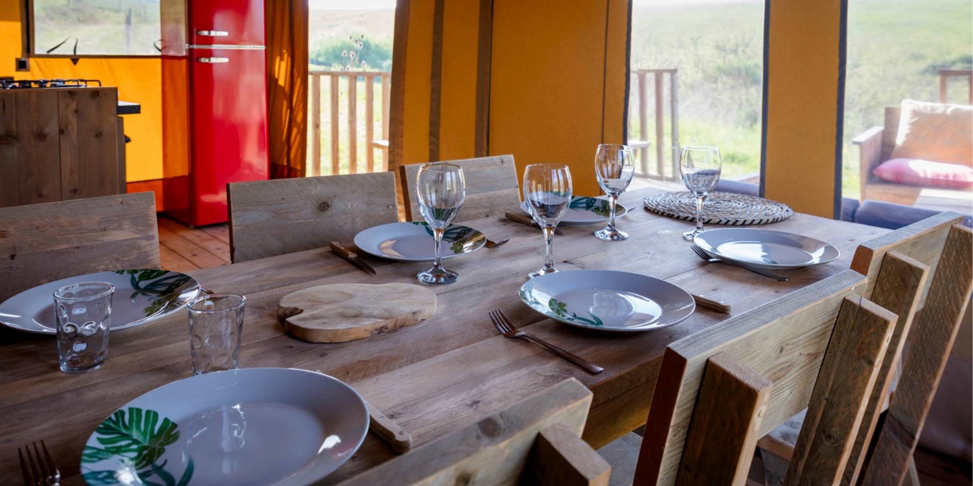 salle à manger écolodges sunshine et sunset
