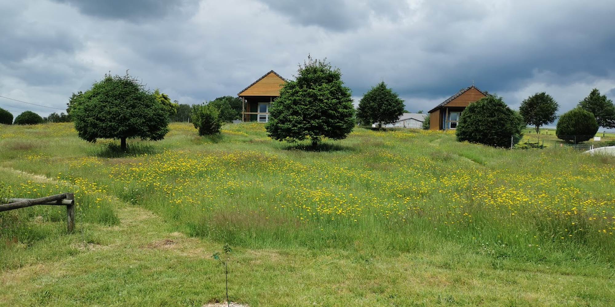 les maisons de Coline au printemps