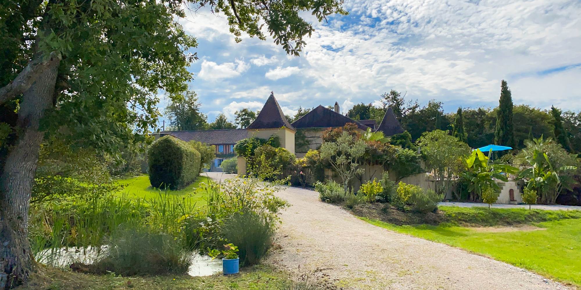 Maison Manechal_Entrance to the estate