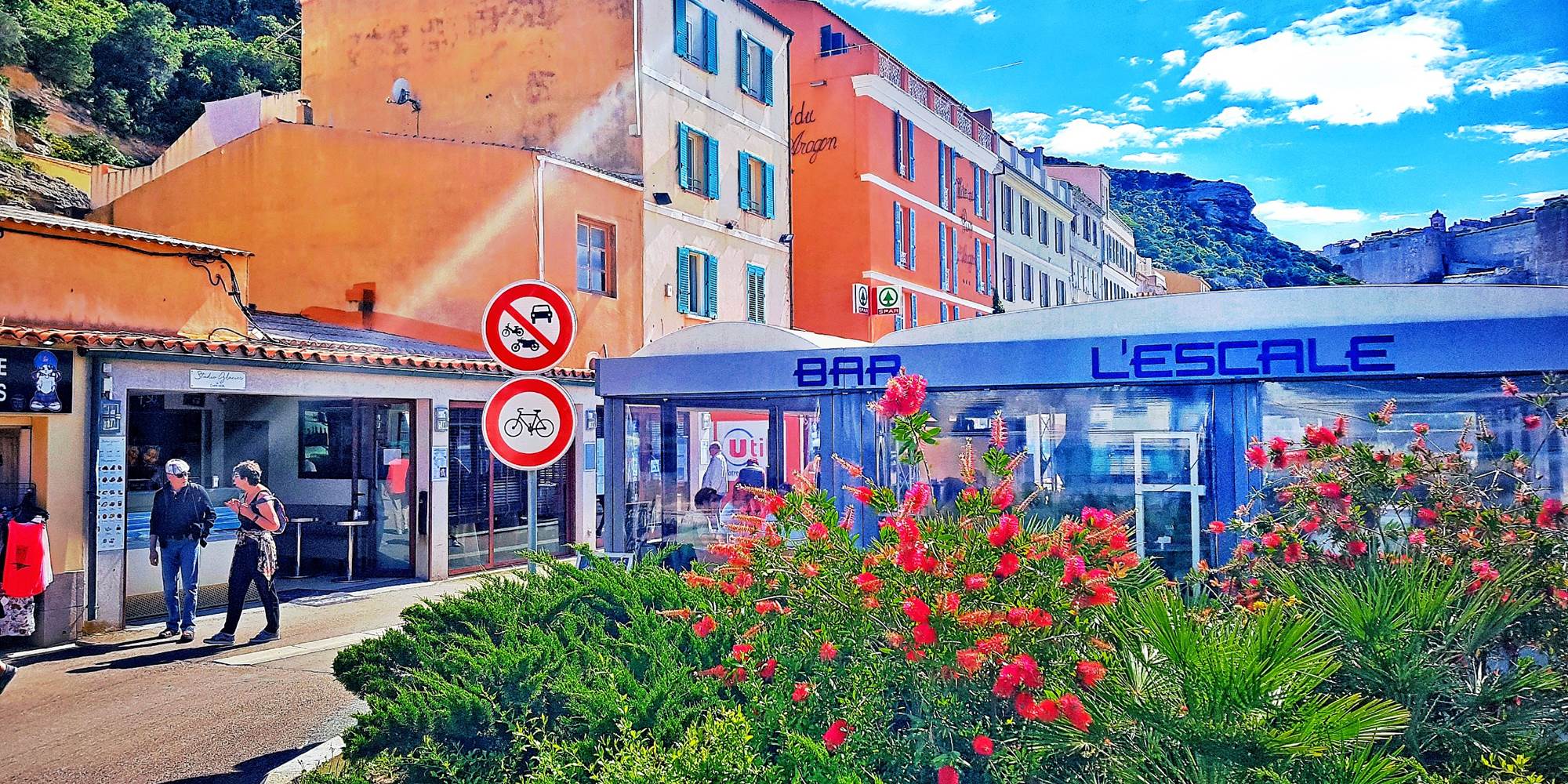 L'ESCALE Bar/Restaurant/Chambres à louer