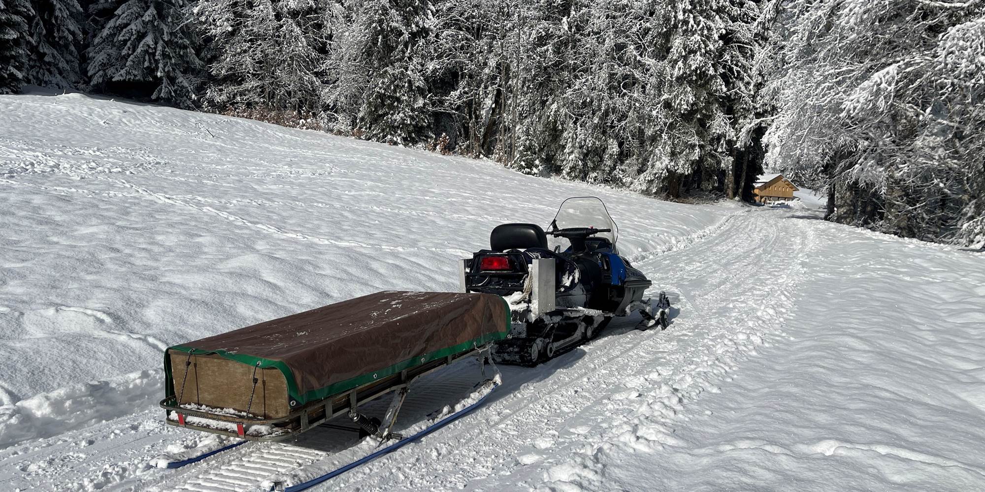 Transfert des bagages en motoneige