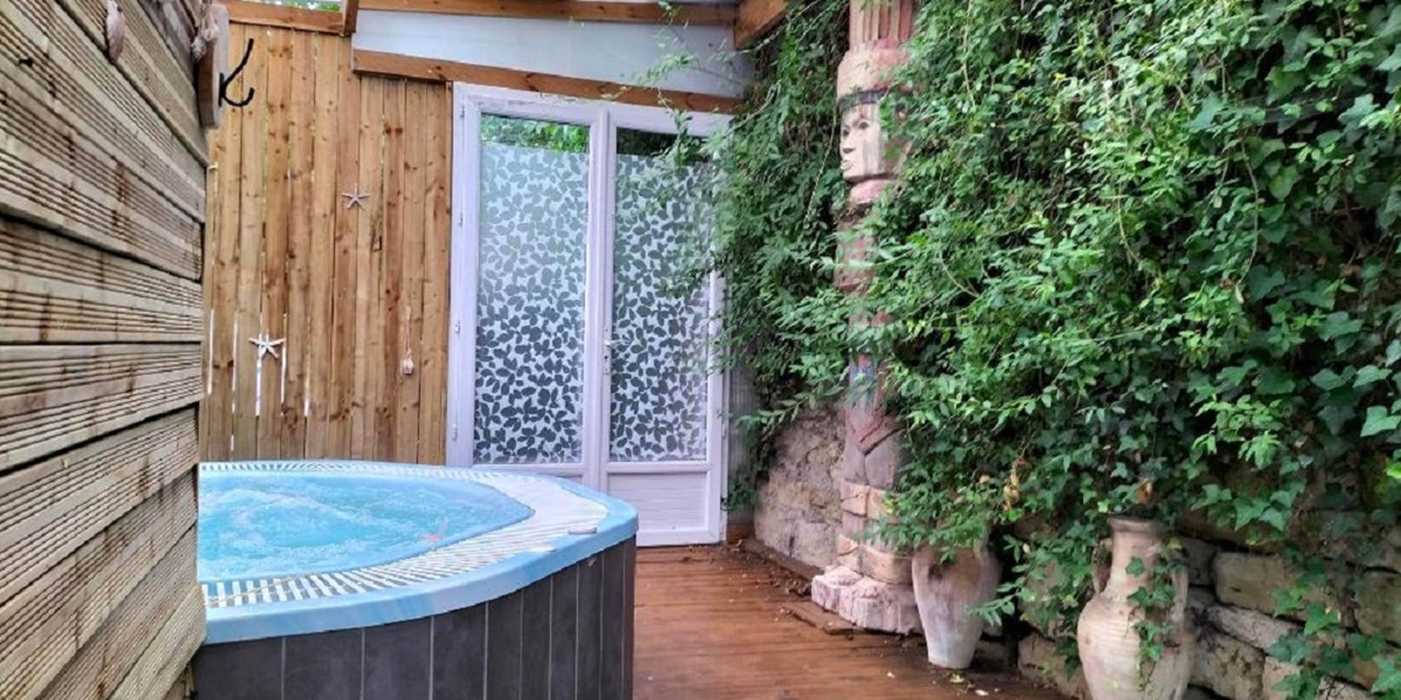 jacuzzi