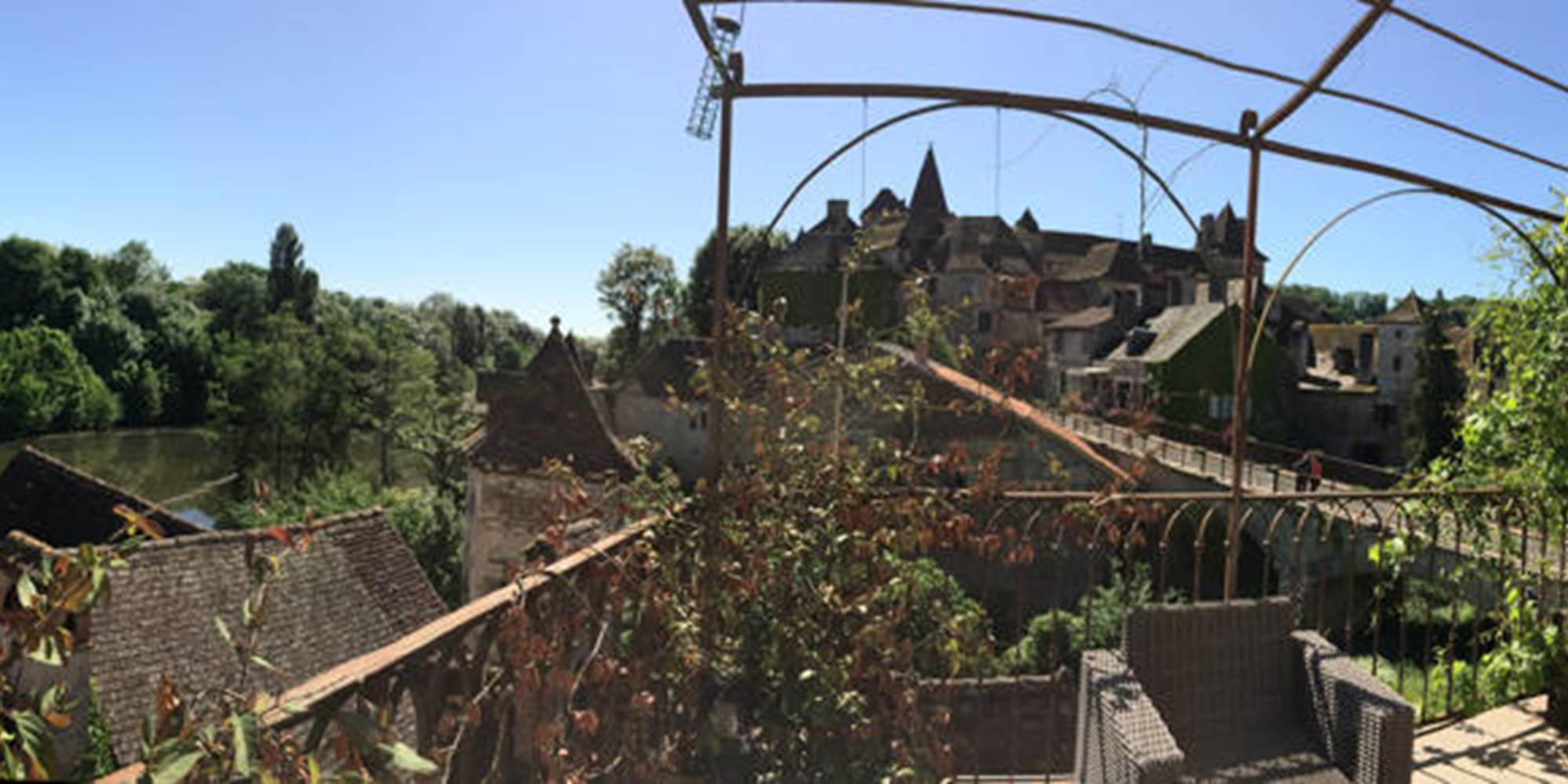 11_ Panorama sur La Dordogne et Carennac depuis La Terrasse