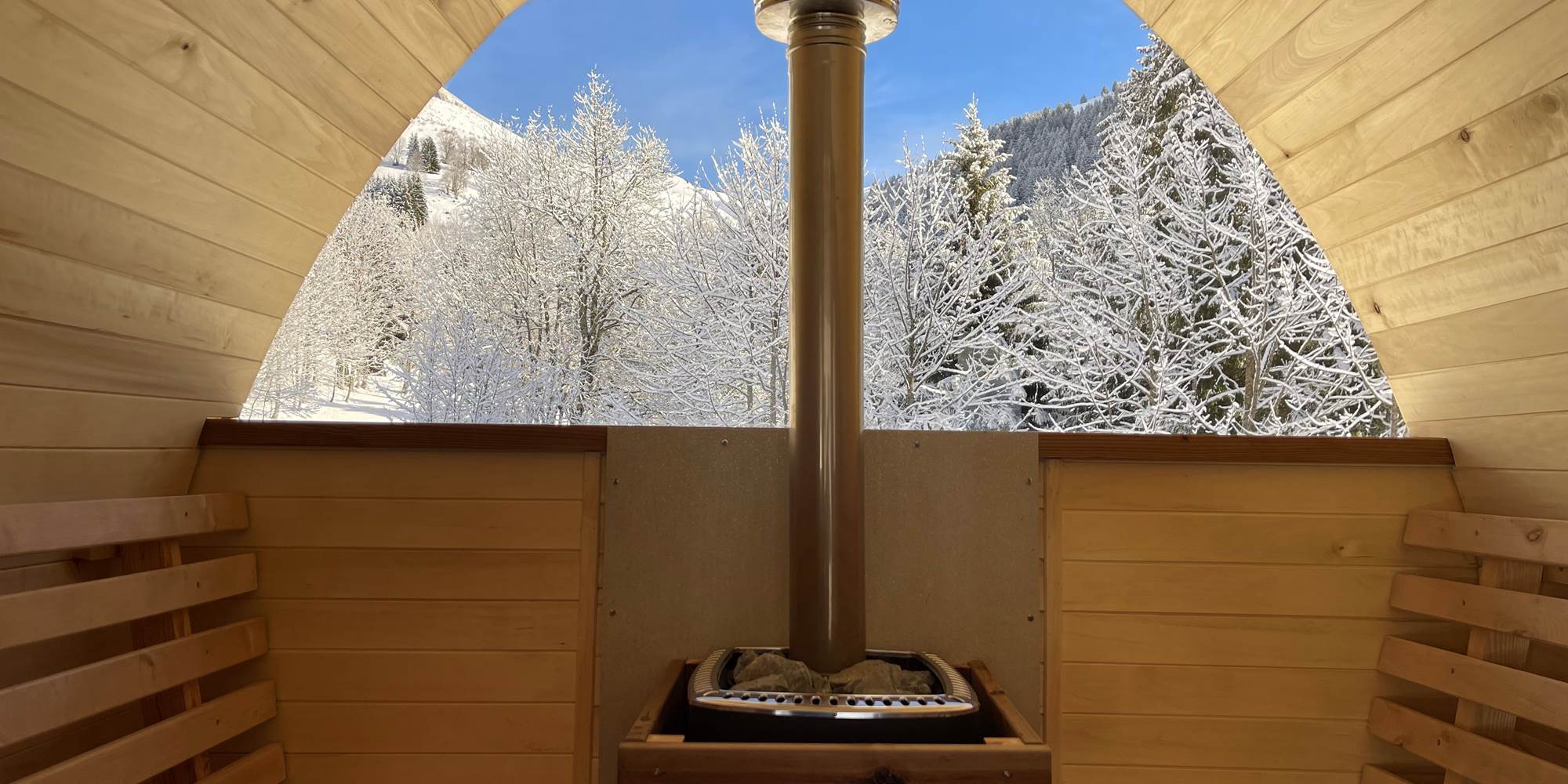 Le Sauna et sa baie panoramique en hiver