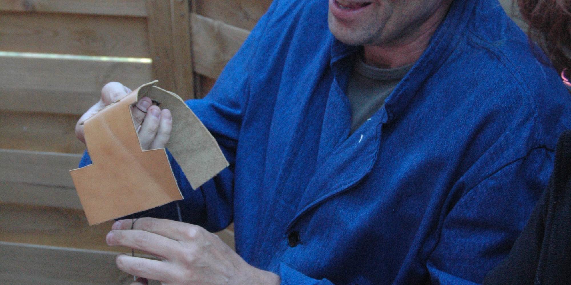 Assembler sa pièce de cuir