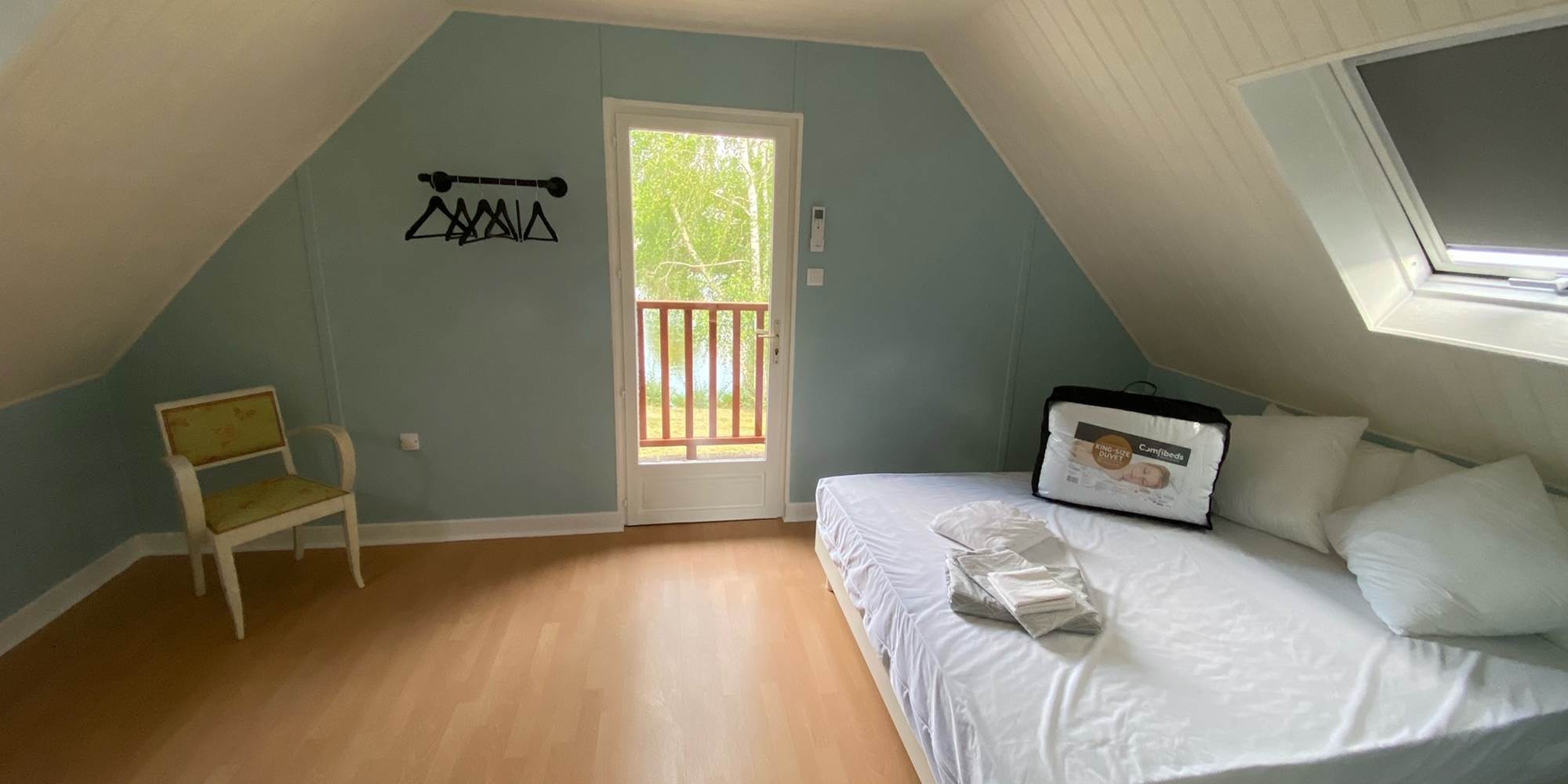 Le lit de la chambre parentale (160cm)