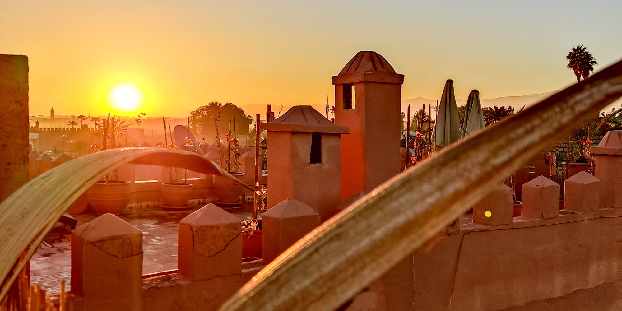 SOLEIL COUCHANT DEPUIS LA TERRASSE-presta