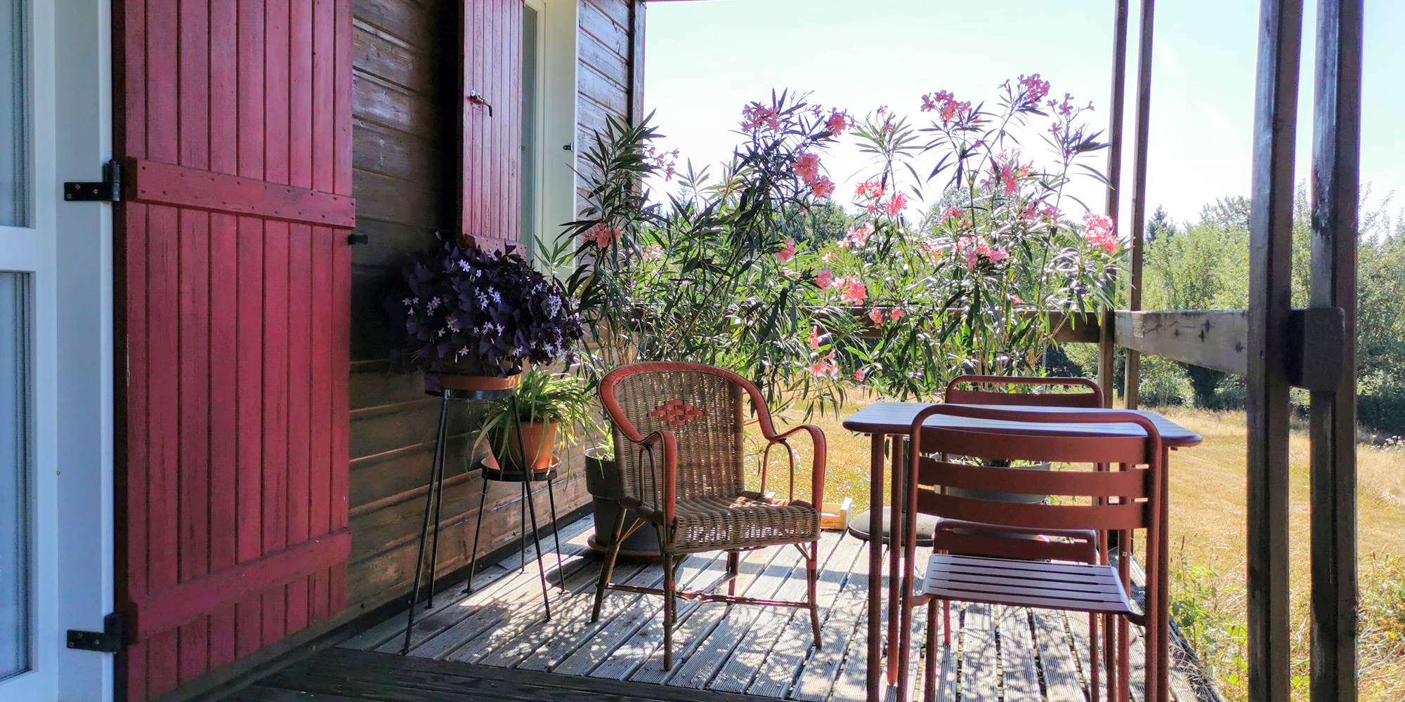Le chalet Sorbus et sa terrasse face à la nature