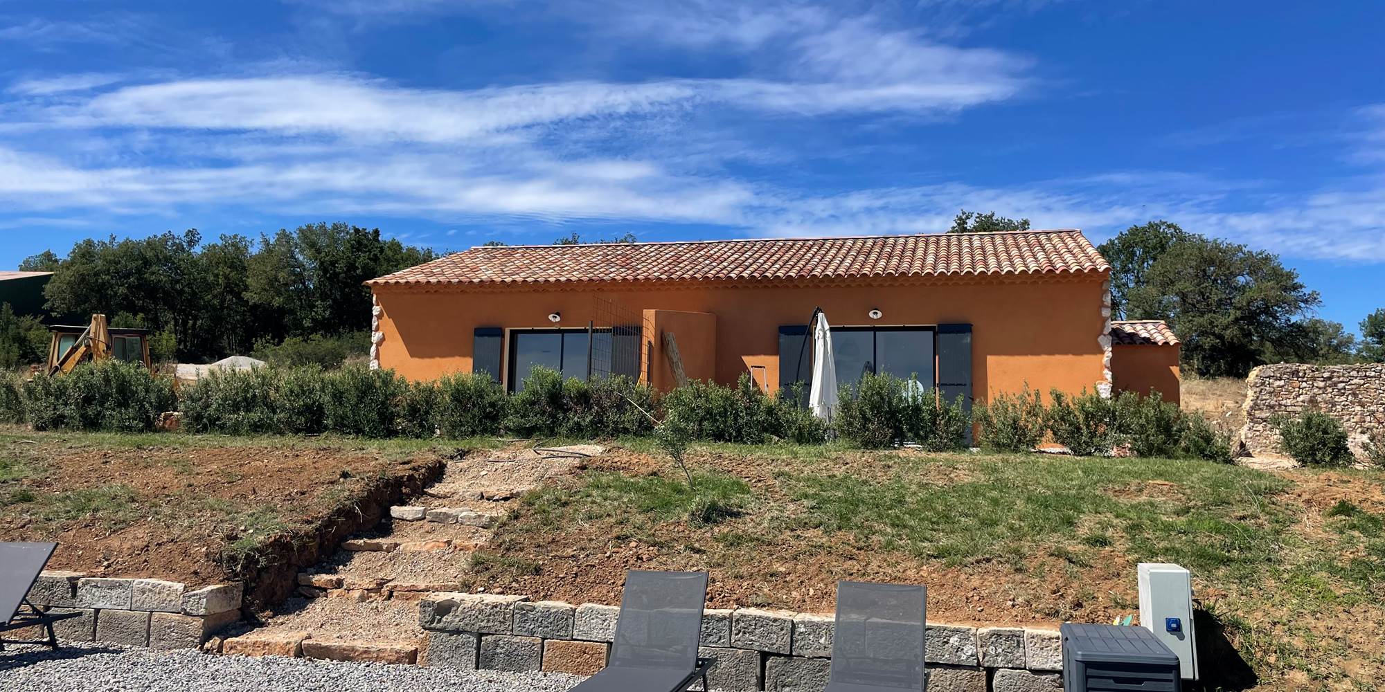 Façade et espace extérieur