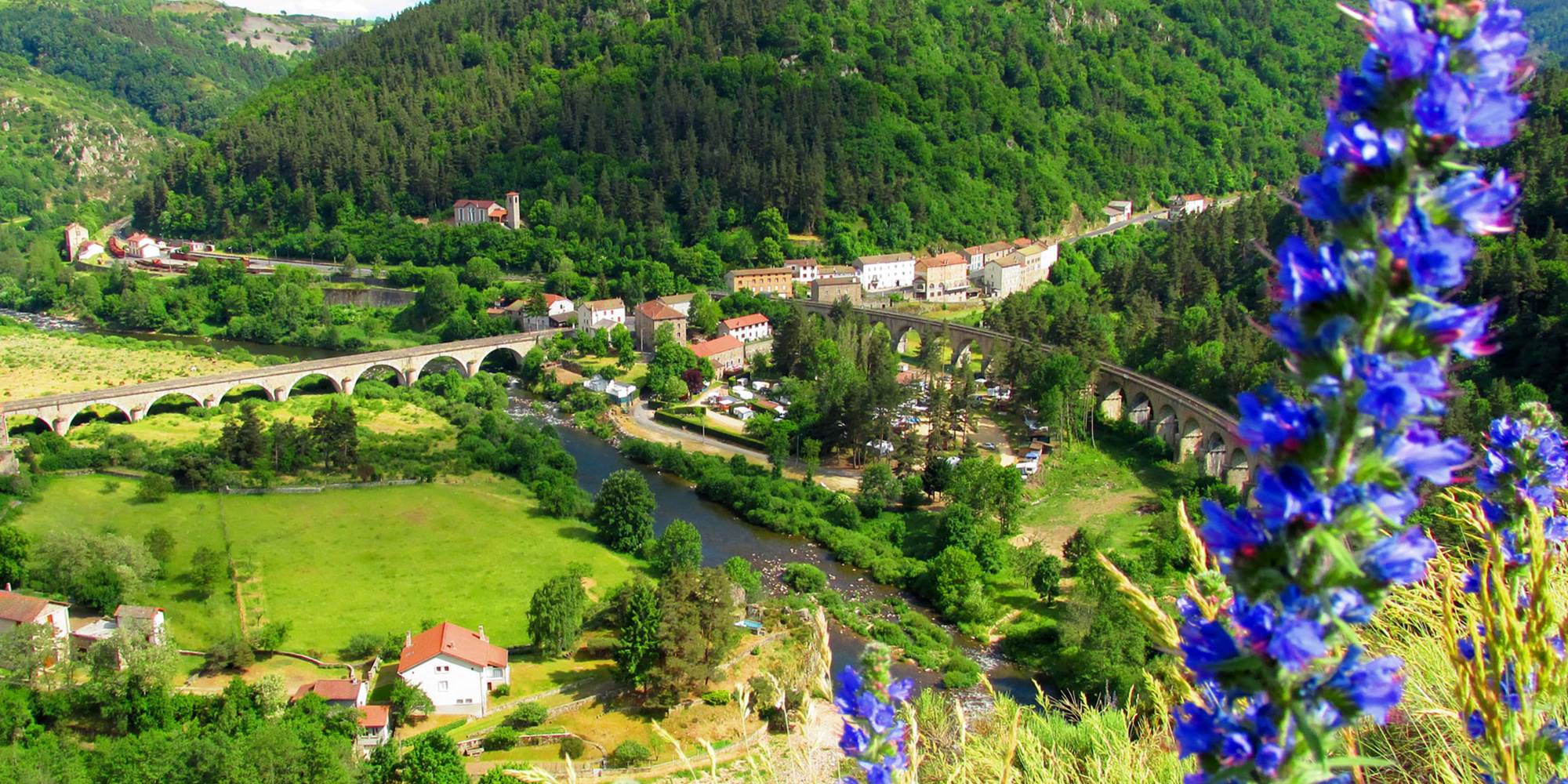 Vue du site de Chapeauroux et du Nouveau Monde