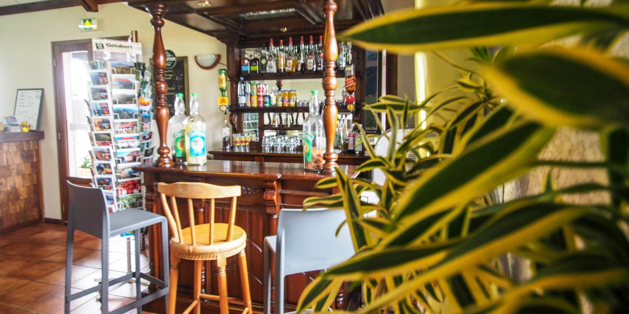 bar