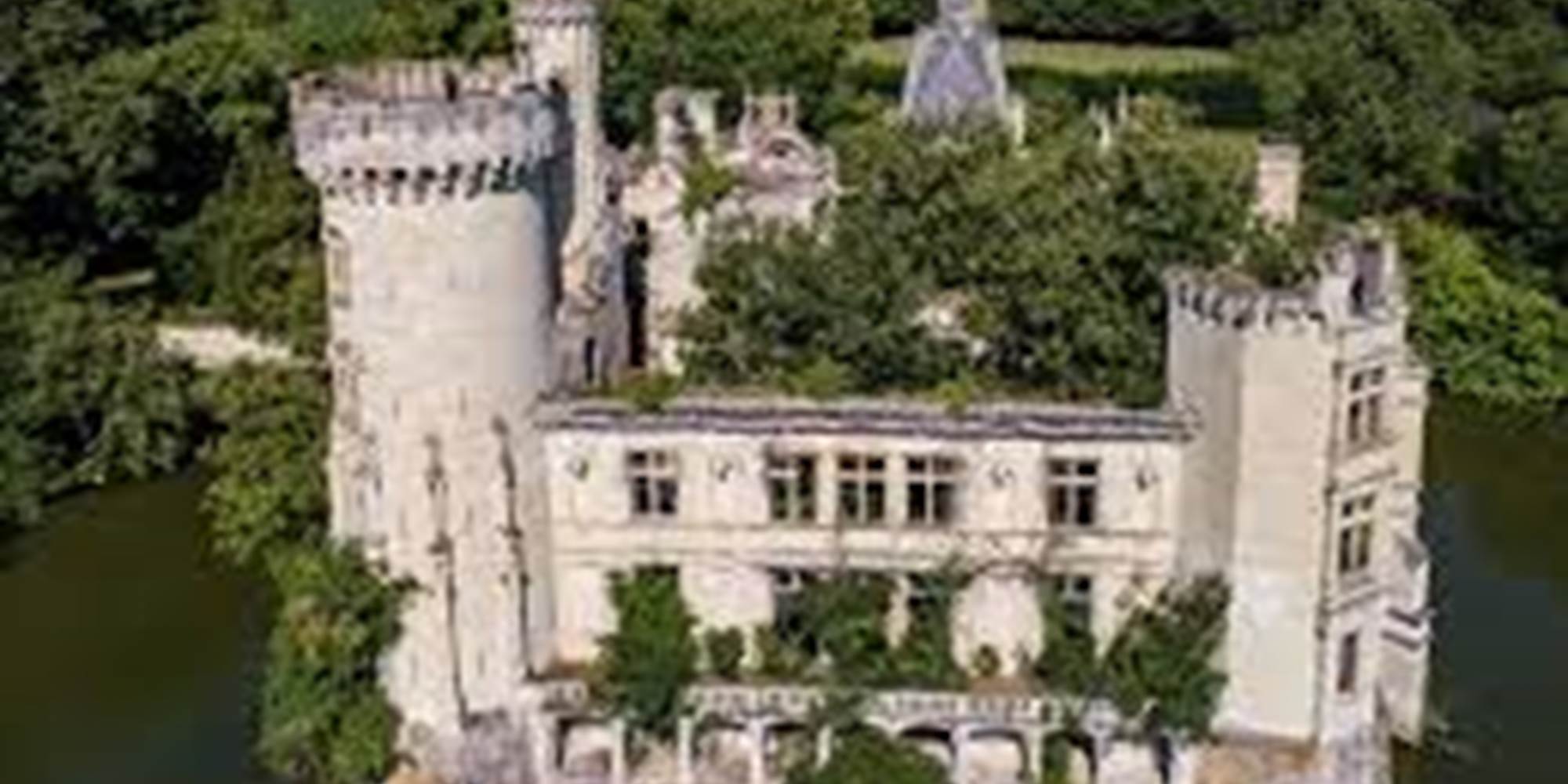 chateau-de-la-mothe-chandeniers-gite-jacuzzi