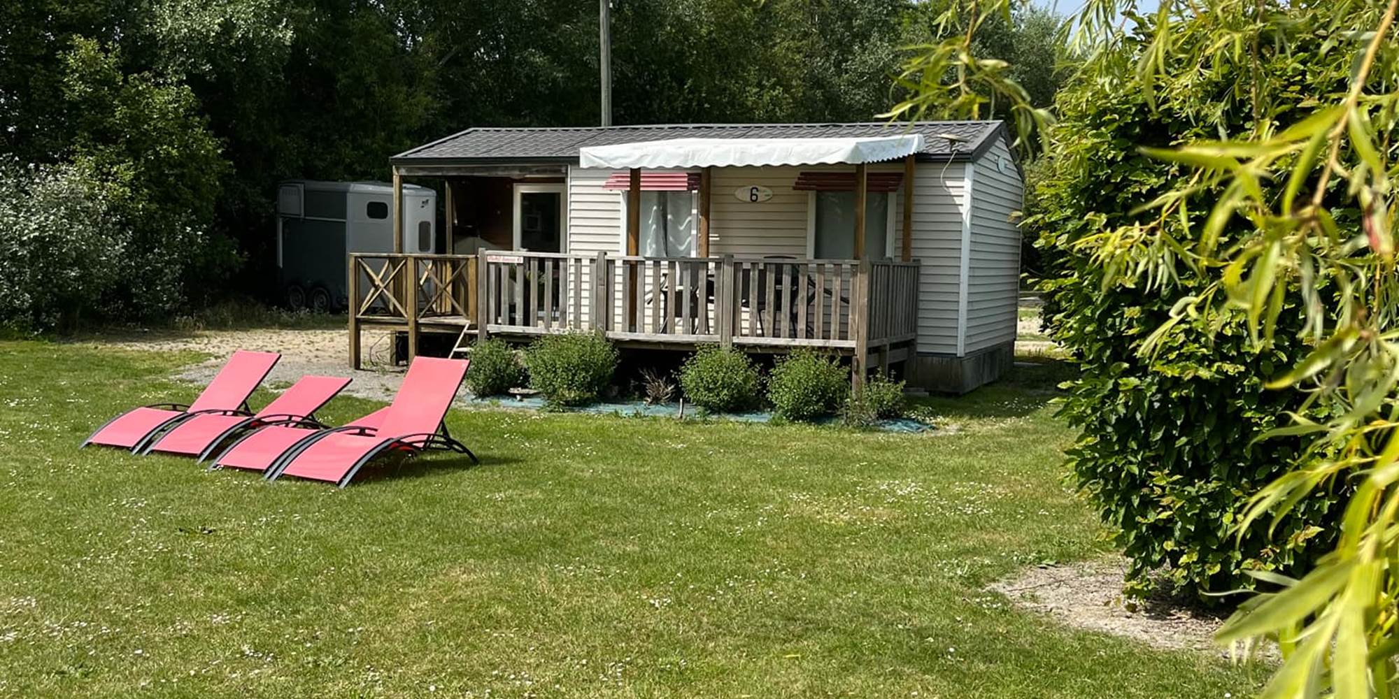 105dd3e3-c14e-4221-8076-1f593e24a362