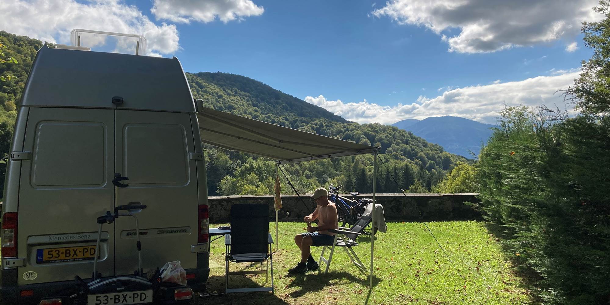 camping pyrenees vue