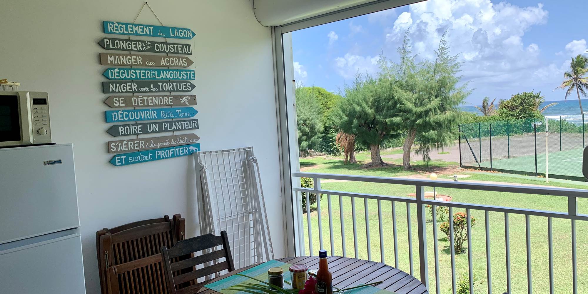 Vue mer en prenant votre petit déjeuner... Bienvenue sous les tropiques !