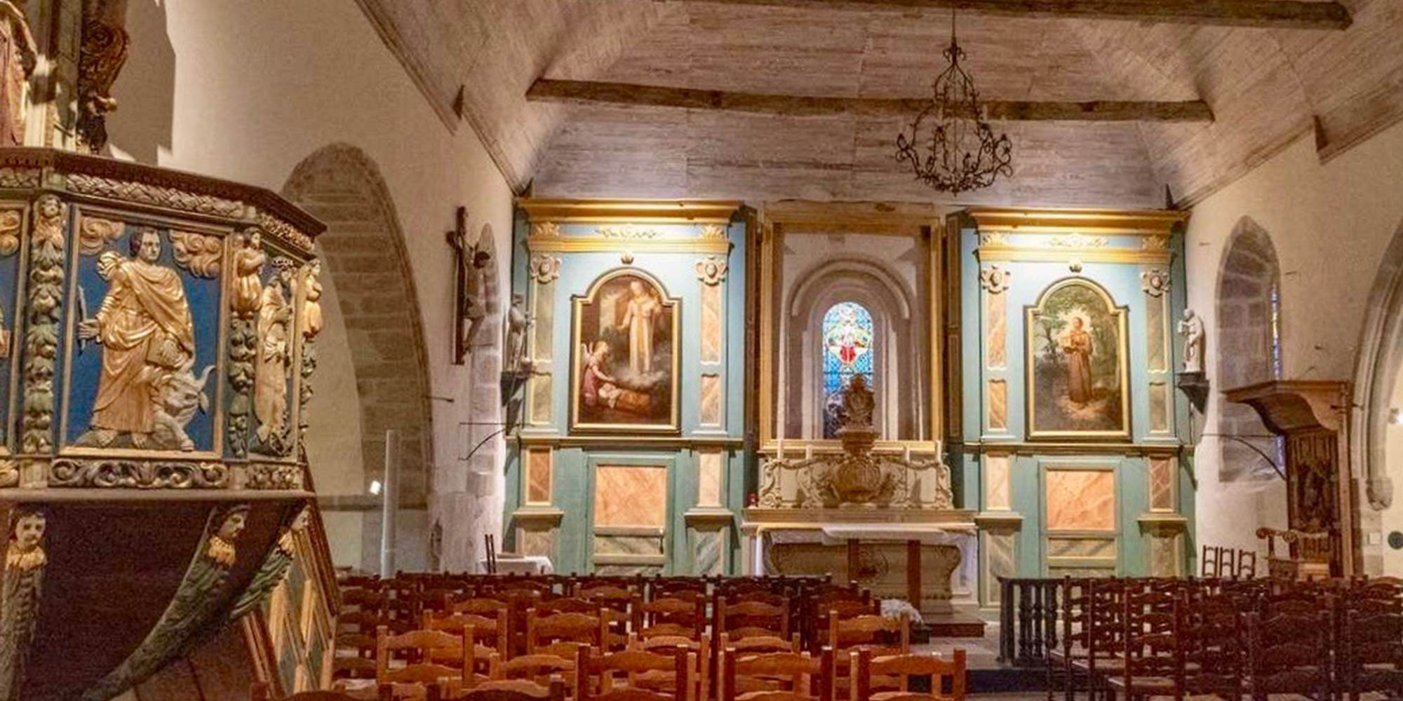 Eglise du XVème s. édifiée sur la base d'une chapelle du XIIIe siècle. Classée monument historique.