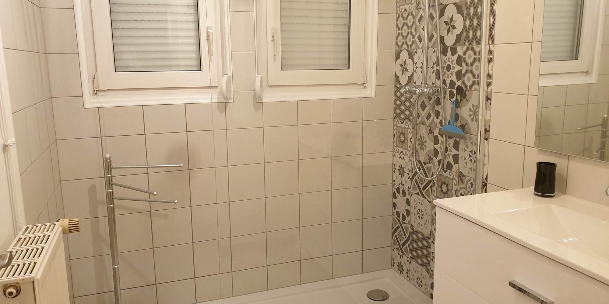 SALLE DE BAIN DU BAS