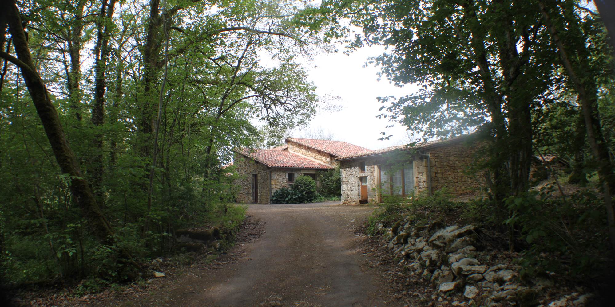 Entrée principale / Main entrance