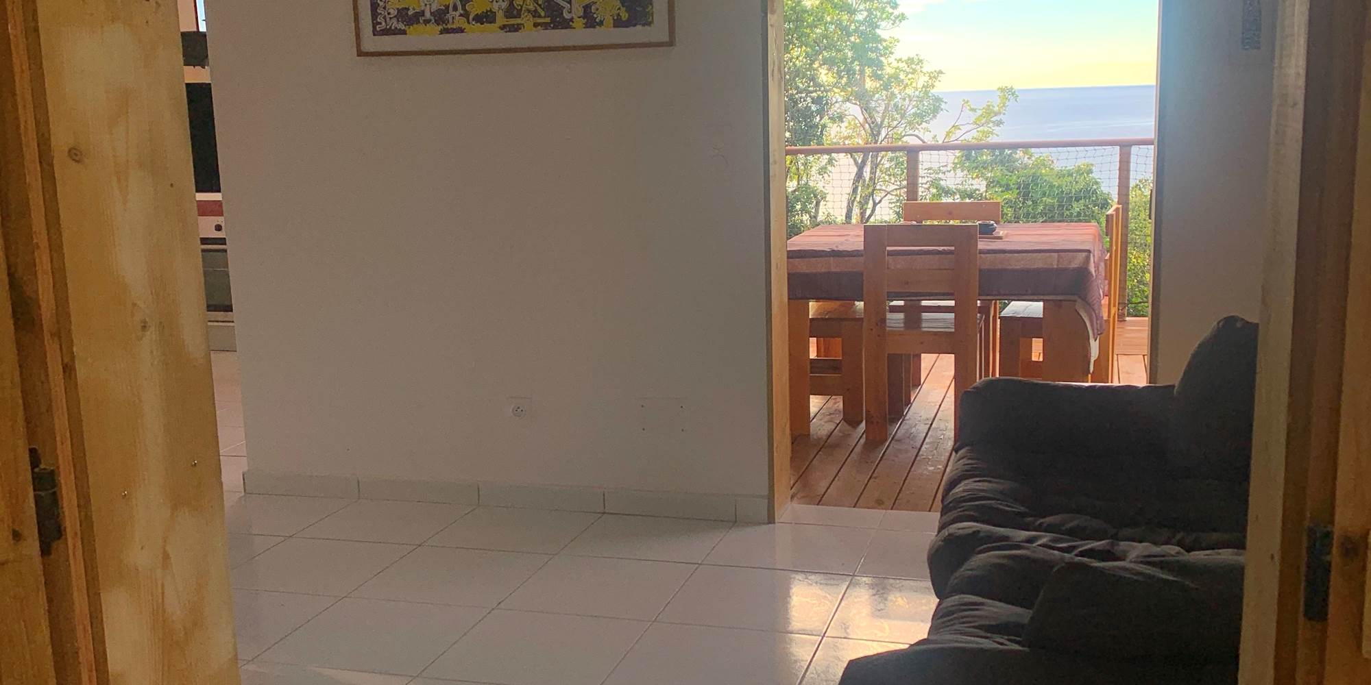 Séjour ouvert sur terrasse avec vue mer