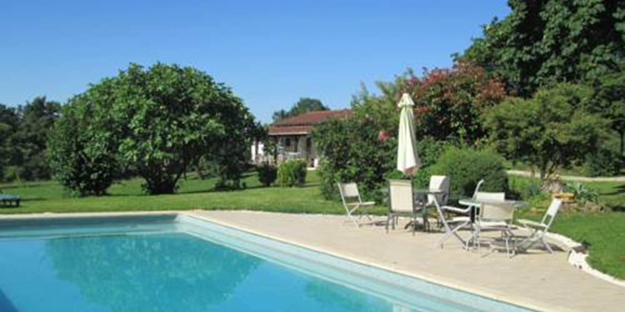 Cantau piscine jardin terrasse