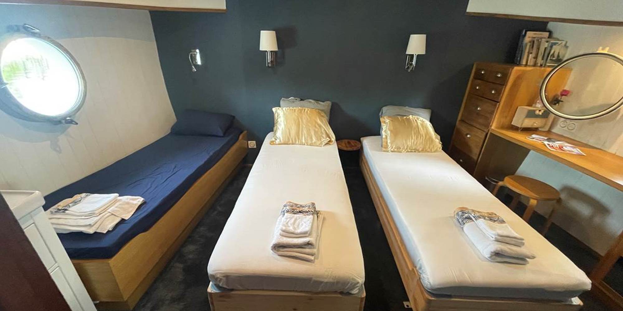 Cabine "Tarn" en configuration 3 lits simples