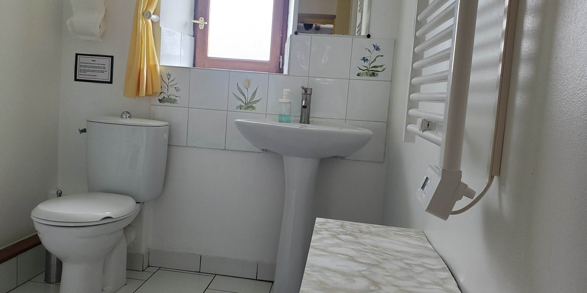 Gîte Les Roses - Salle de bain été