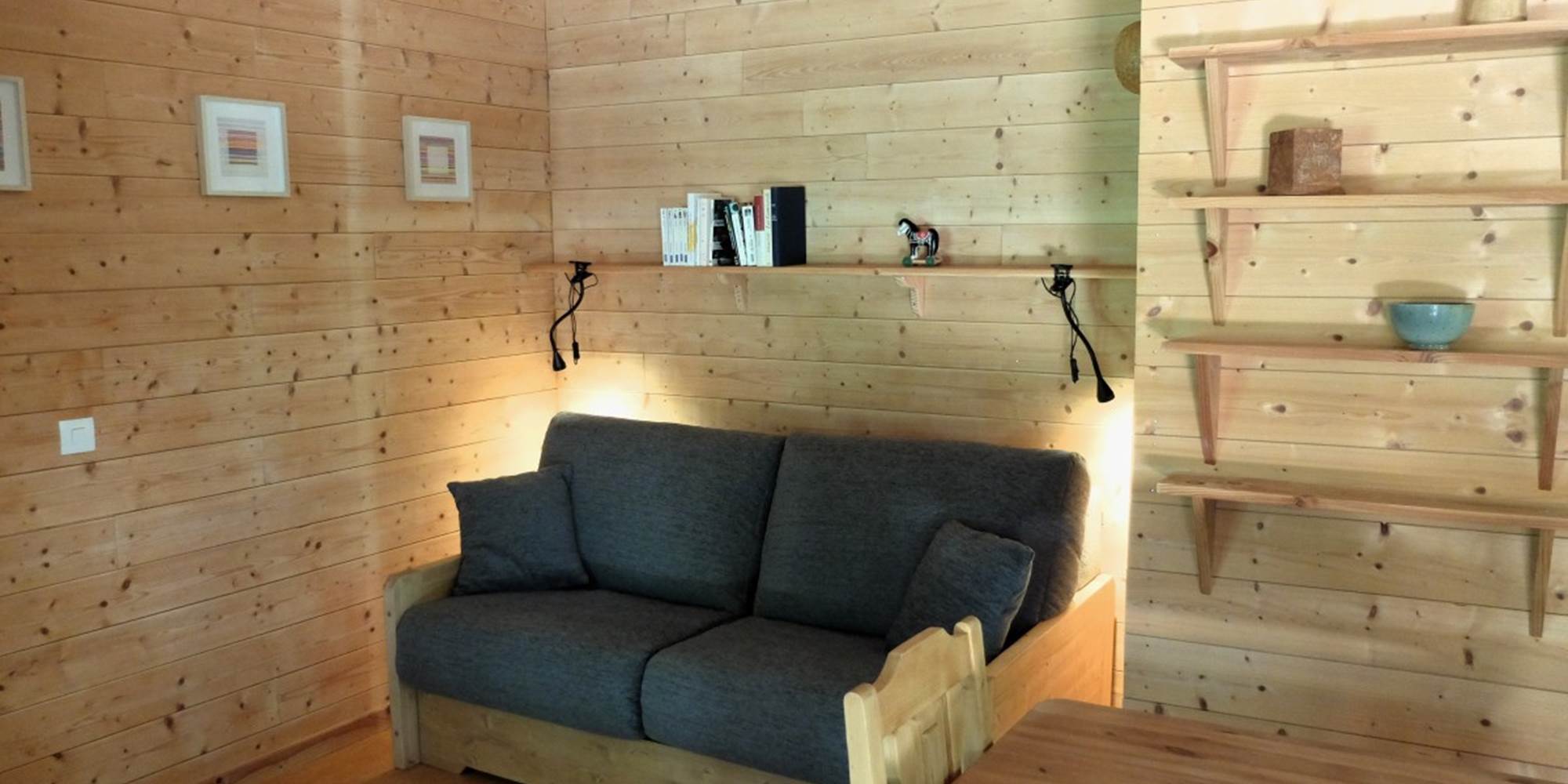 Le canapé convertible en un clin d’œil en un confortable lit