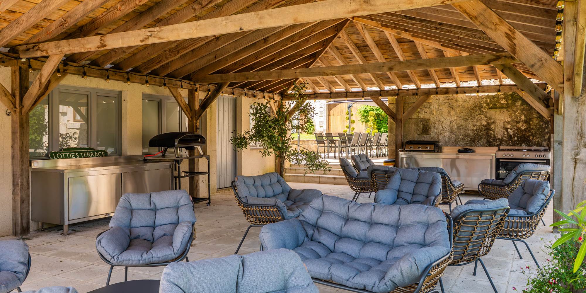 covered seating area
