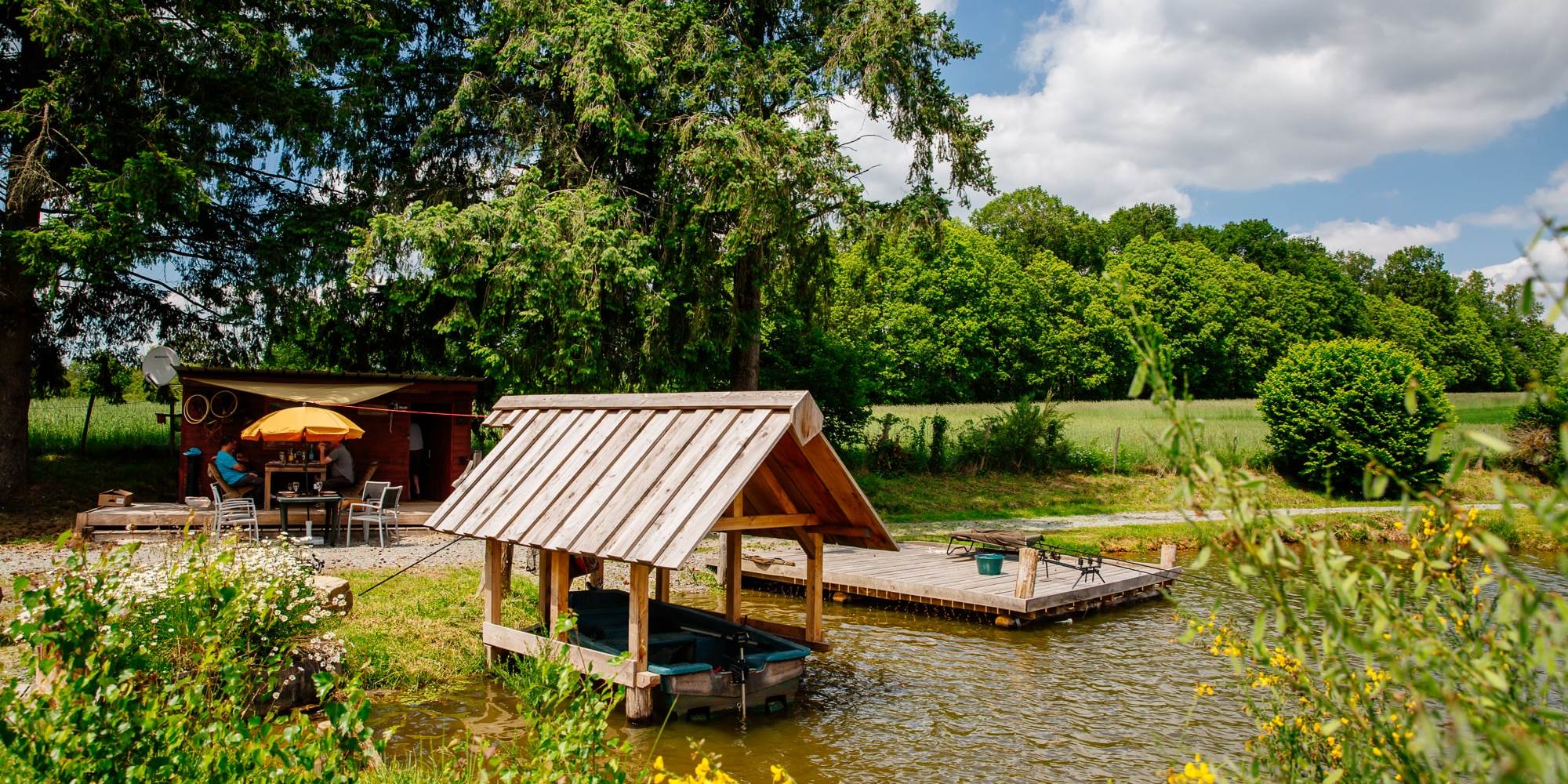 EMPLACEMENT EXTERIEUR GITE DU PÊCHEUR