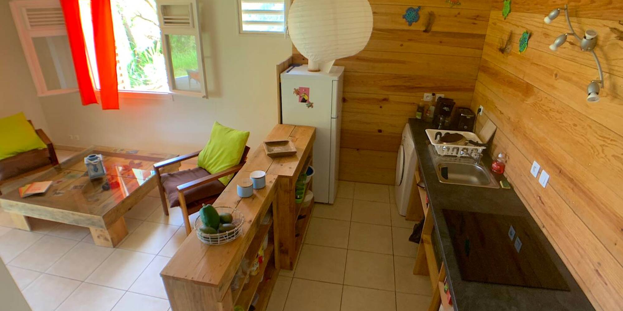 Cuisine équipée avec machine à laver