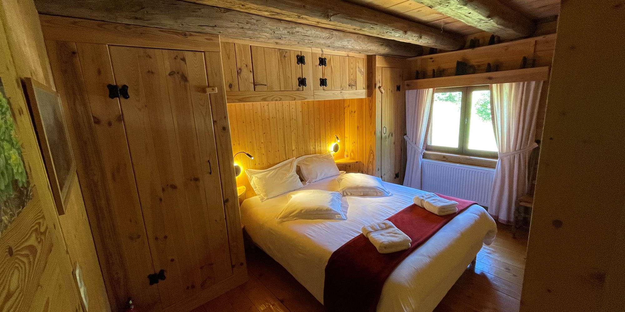 Chambre Confort Rhodiole de caractère - 1 lit Qeen size 160x200