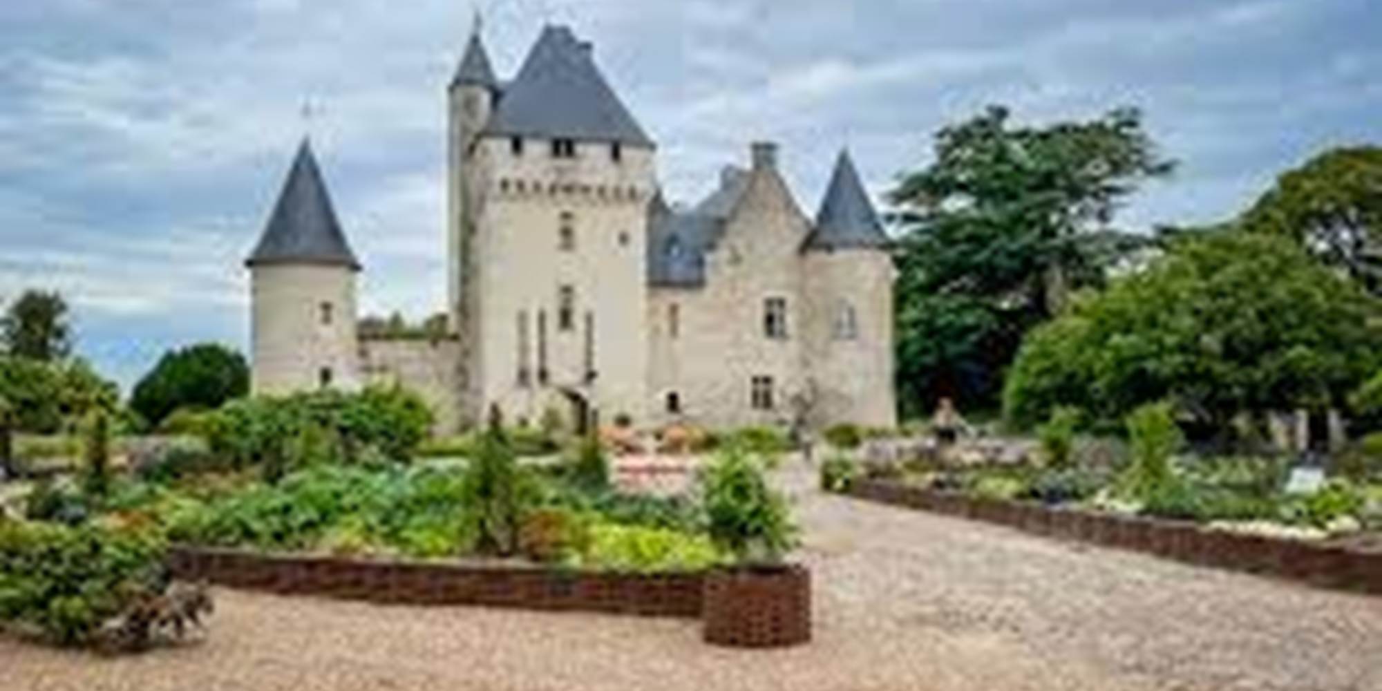 chateau-du-rivau-gite-troglodyte-touraine