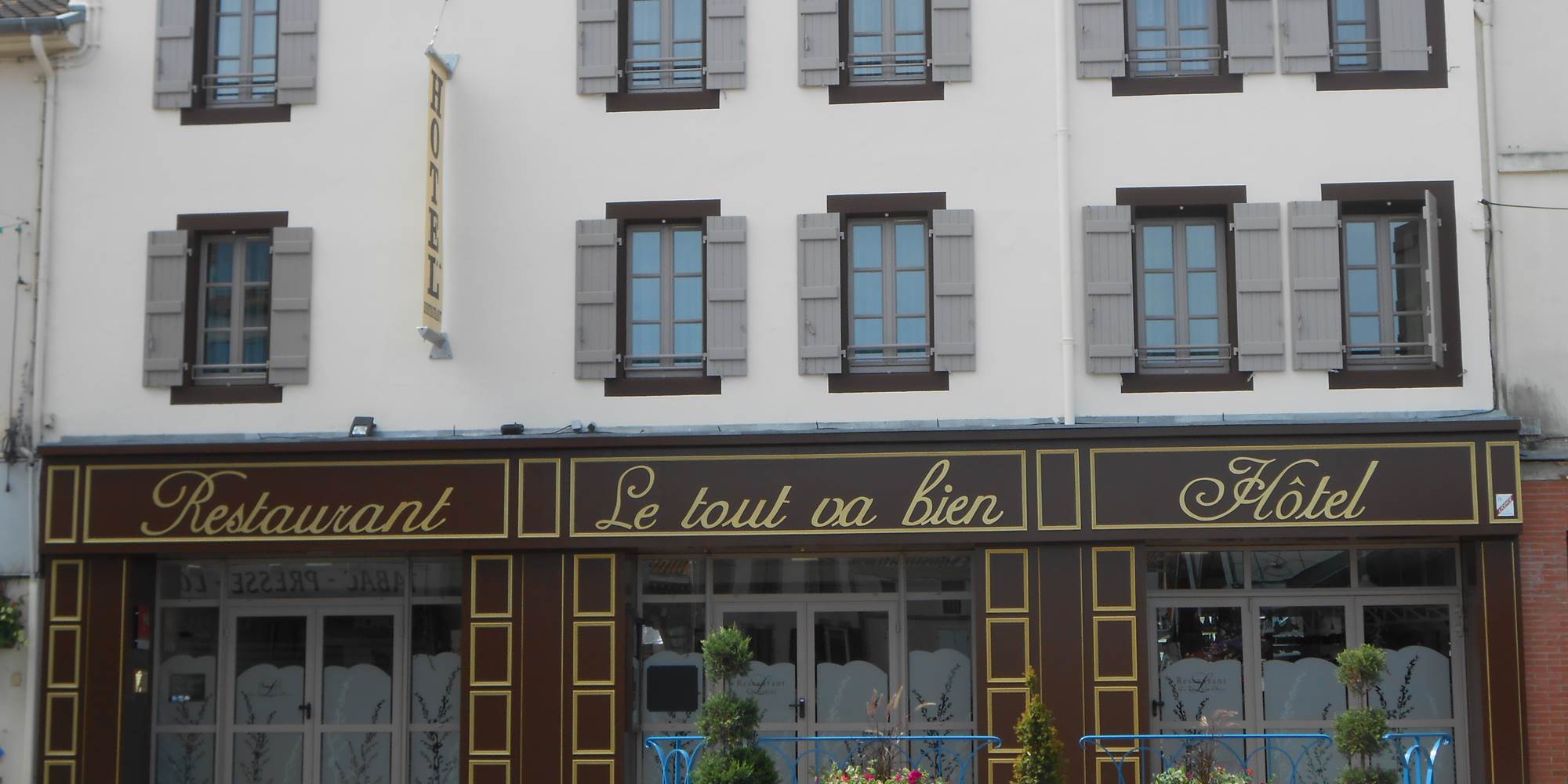 hotel le tout va bien valence d agen golfech