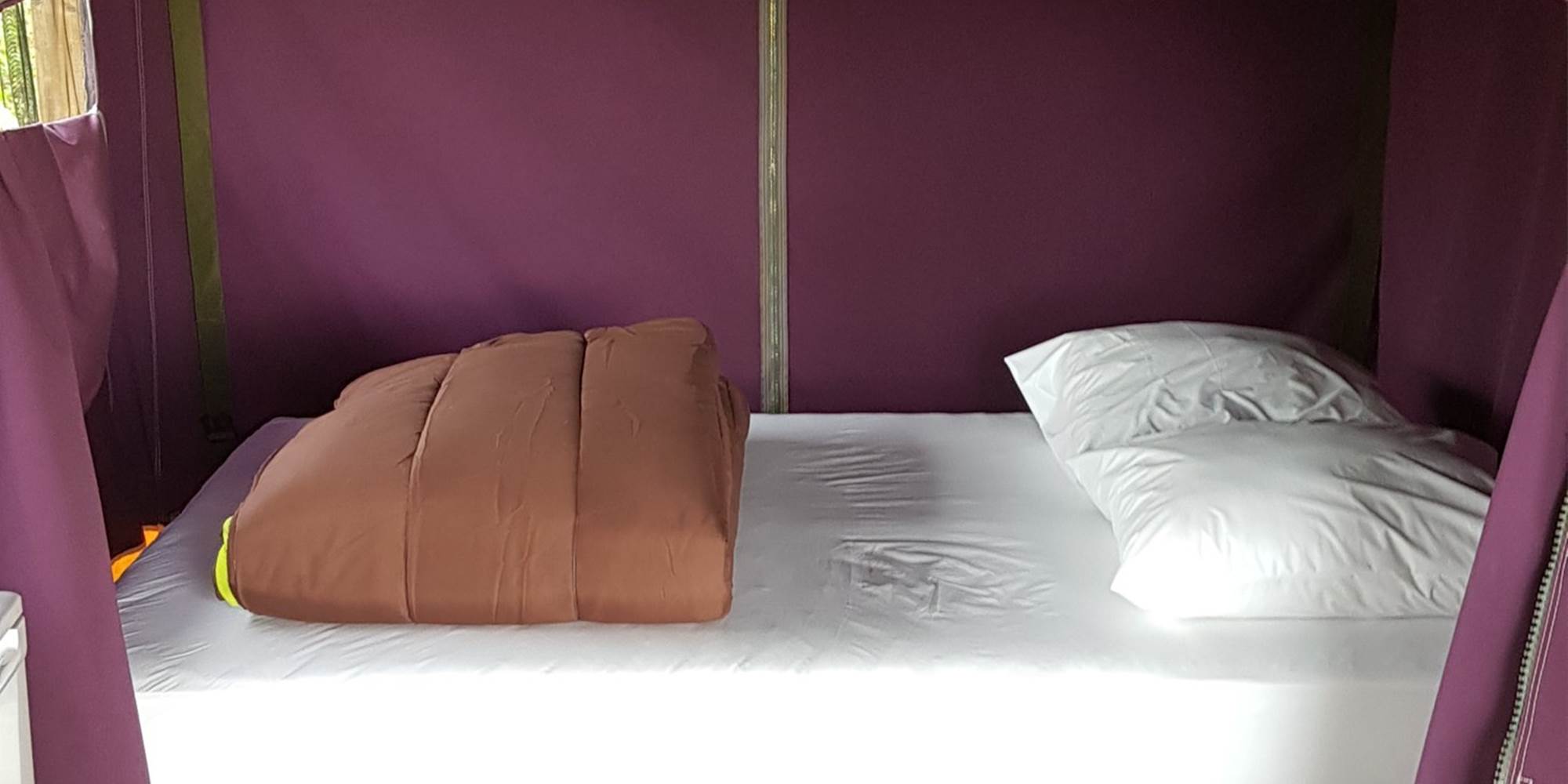 chambre-parentale-camping-nature-vendee-insolite-les-chagnelles copie