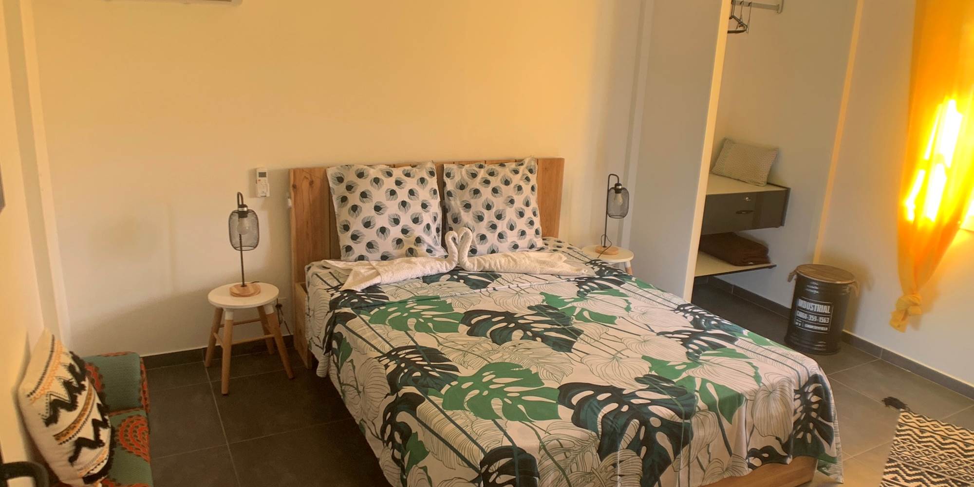 Chambre 3 climatisée avec lit 160 x 200