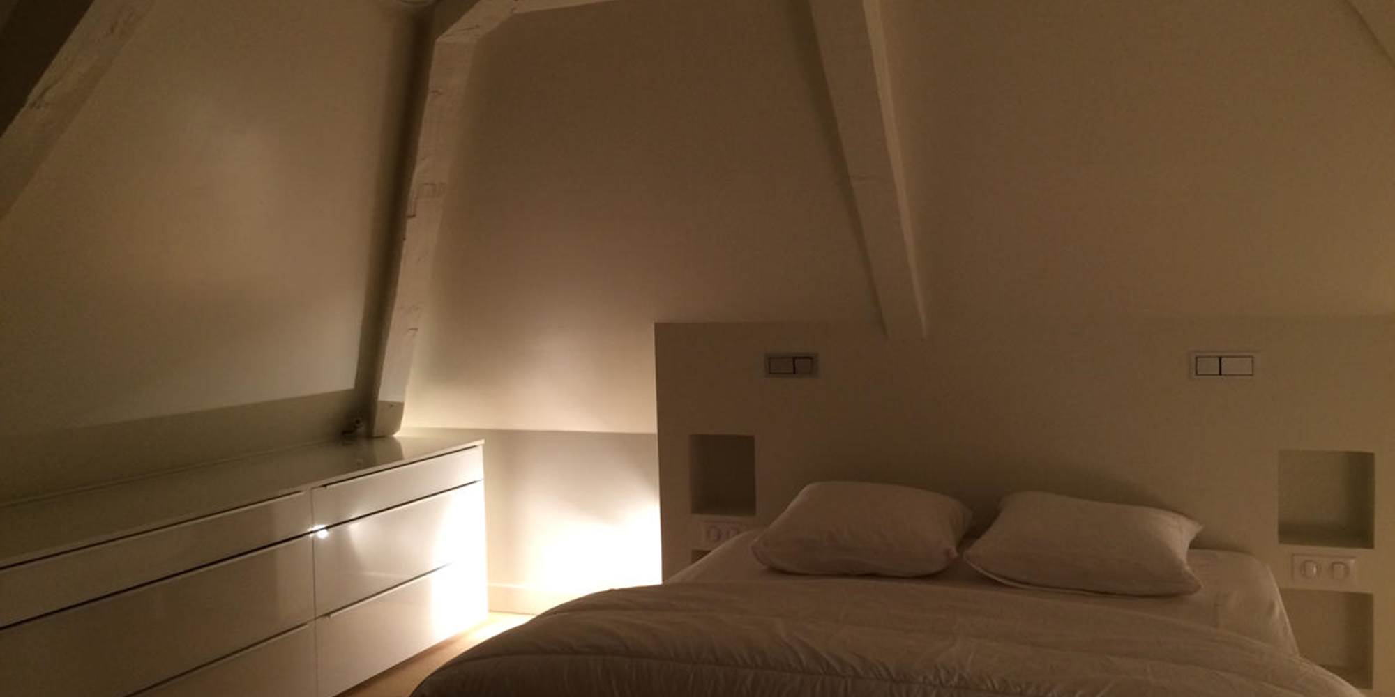 23_ Chambre 1 avec lit queen size