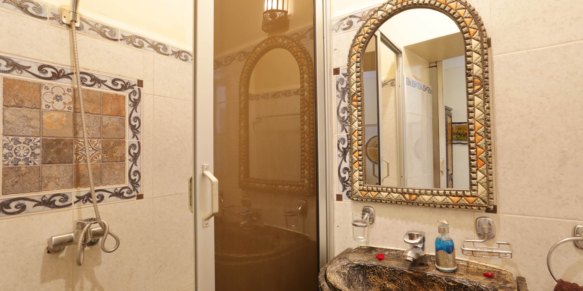 ensuite shower and toilet