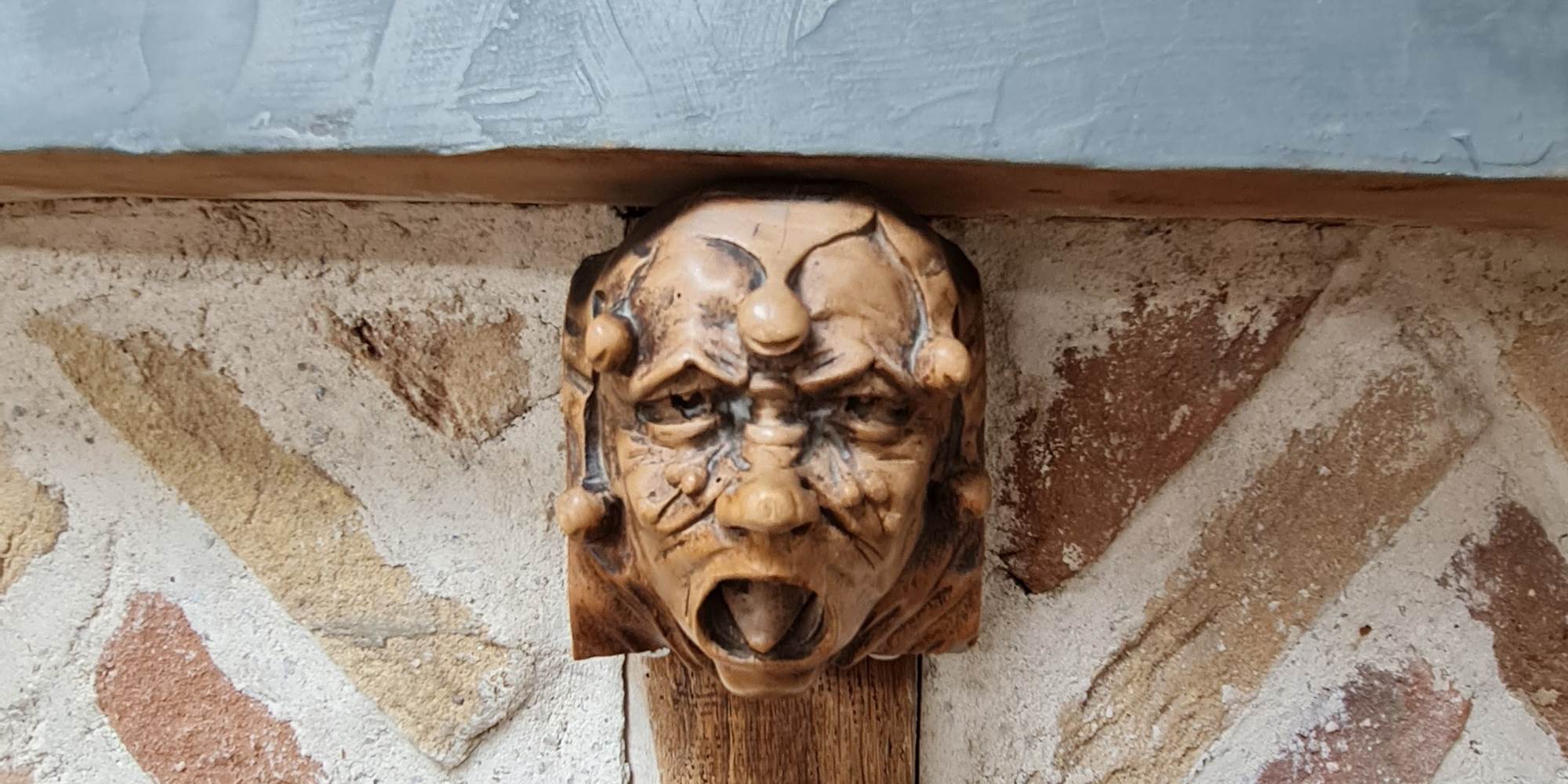 elements du bar, du même ébeniste