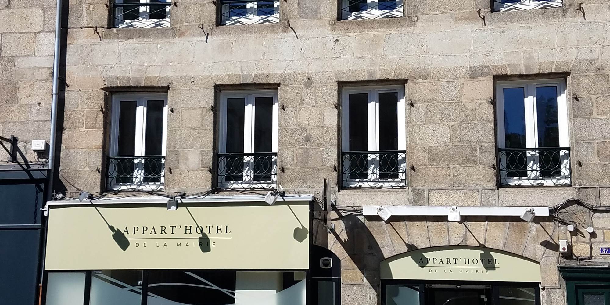 Facade1