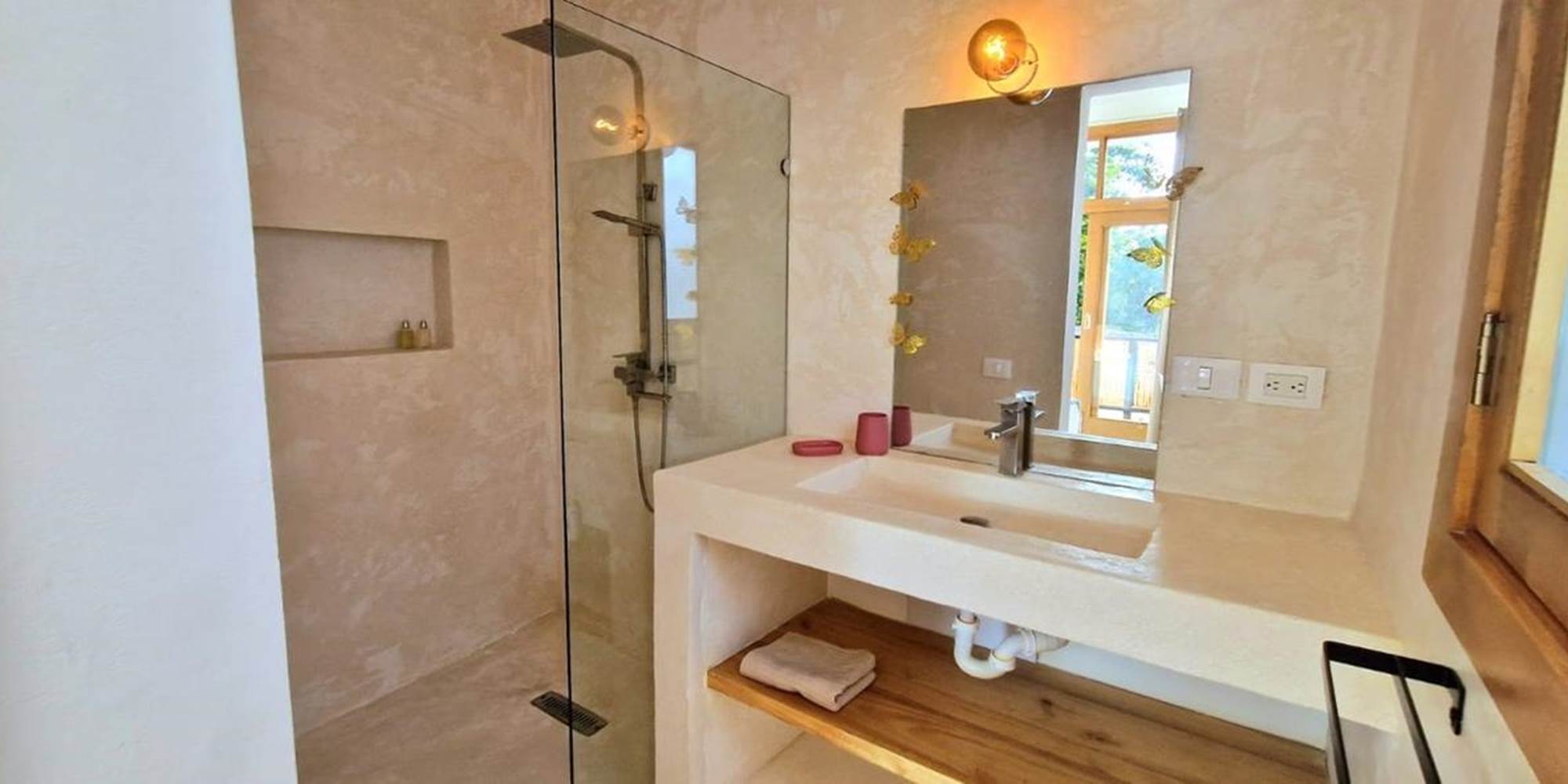 WhatsApp Image 2024-05-22 at 21.33.55