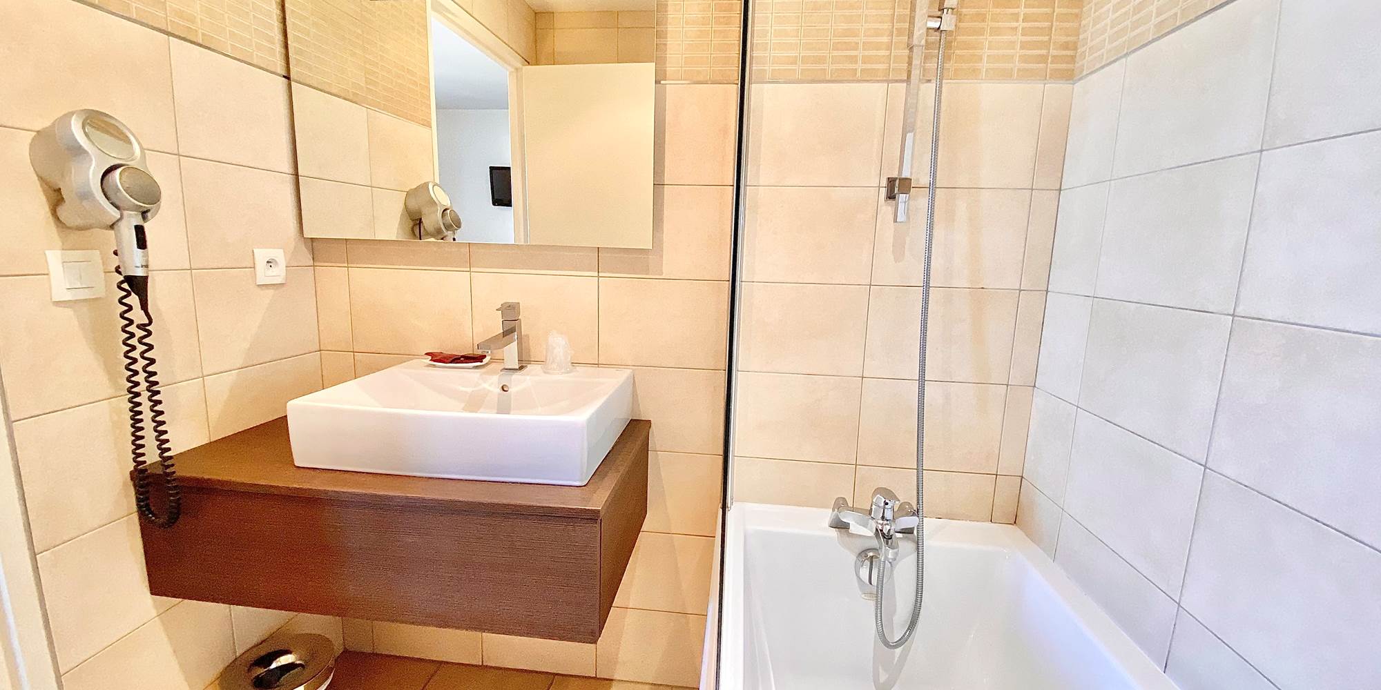 Salle de Bain, Chambre Single