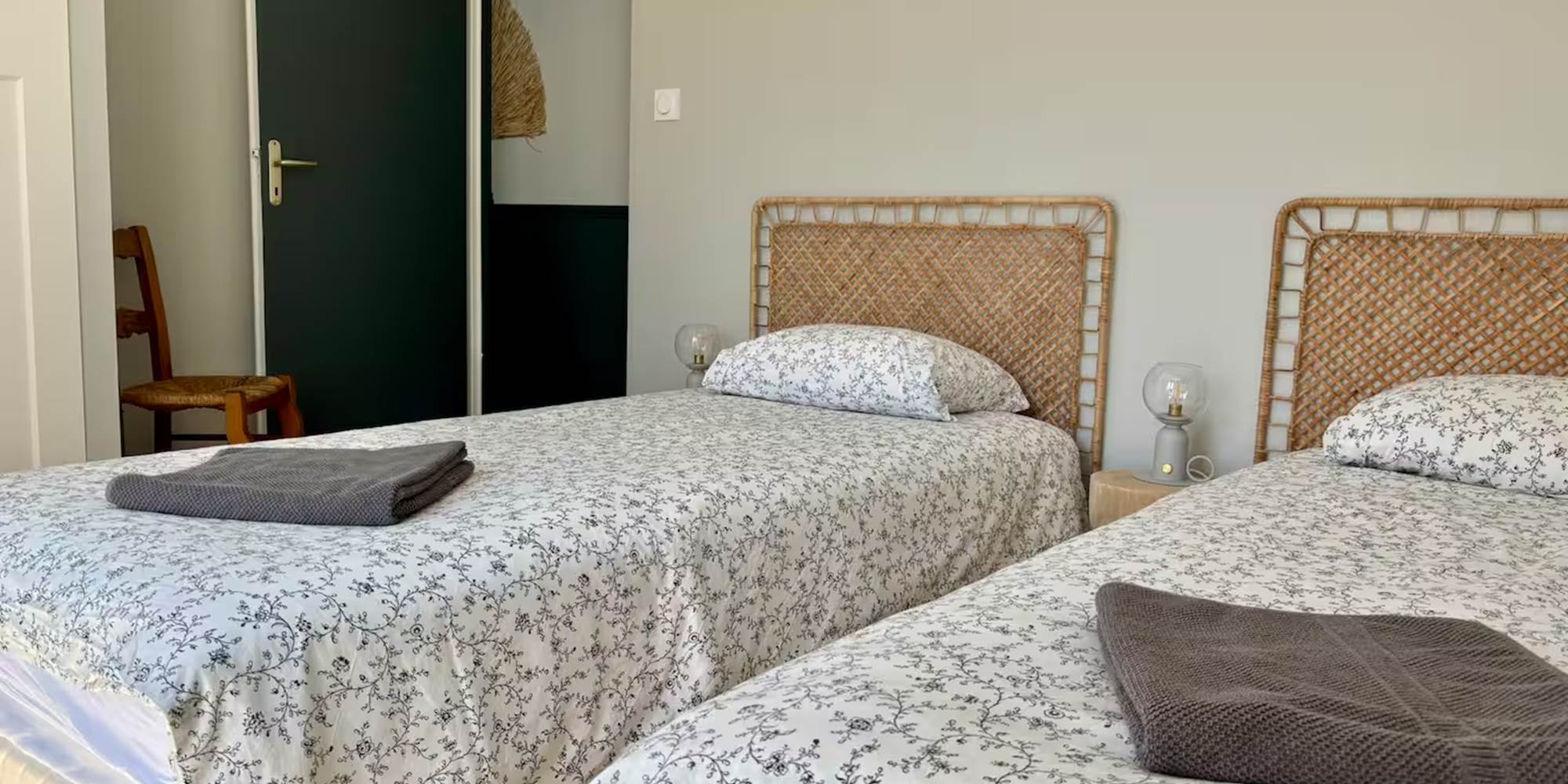 Maison Tantôt - chambre 3 - lit double ou 2 lits simples