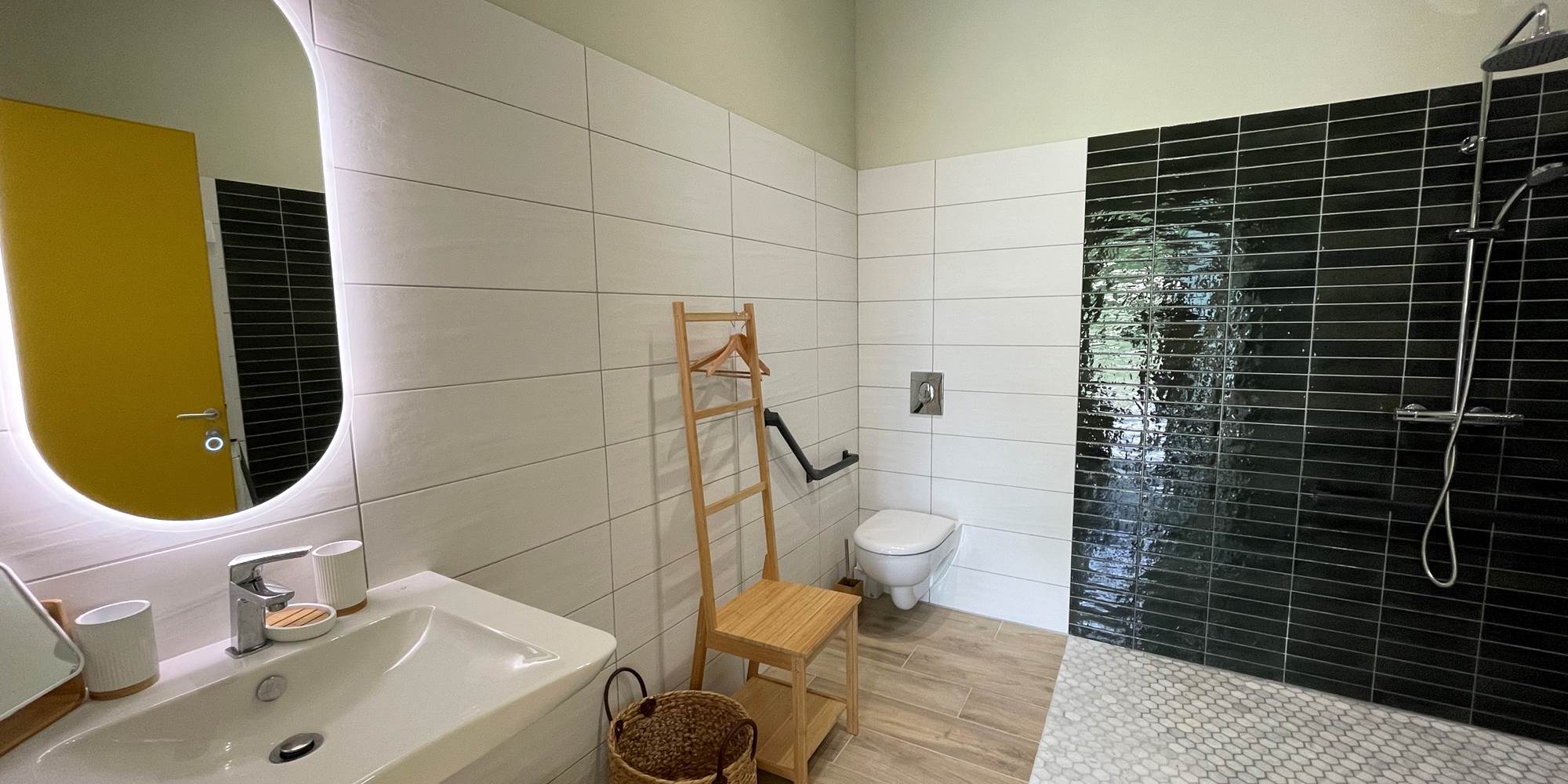 Plan large salle de bain 2 PMR