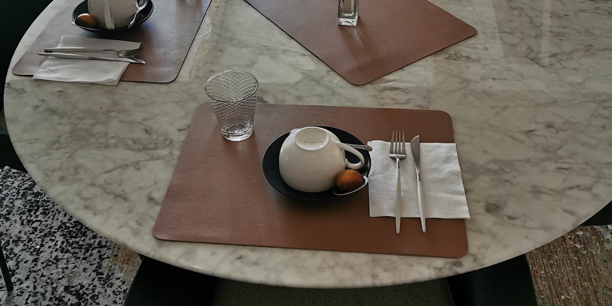 Table petit déjeuner intérieur-presta