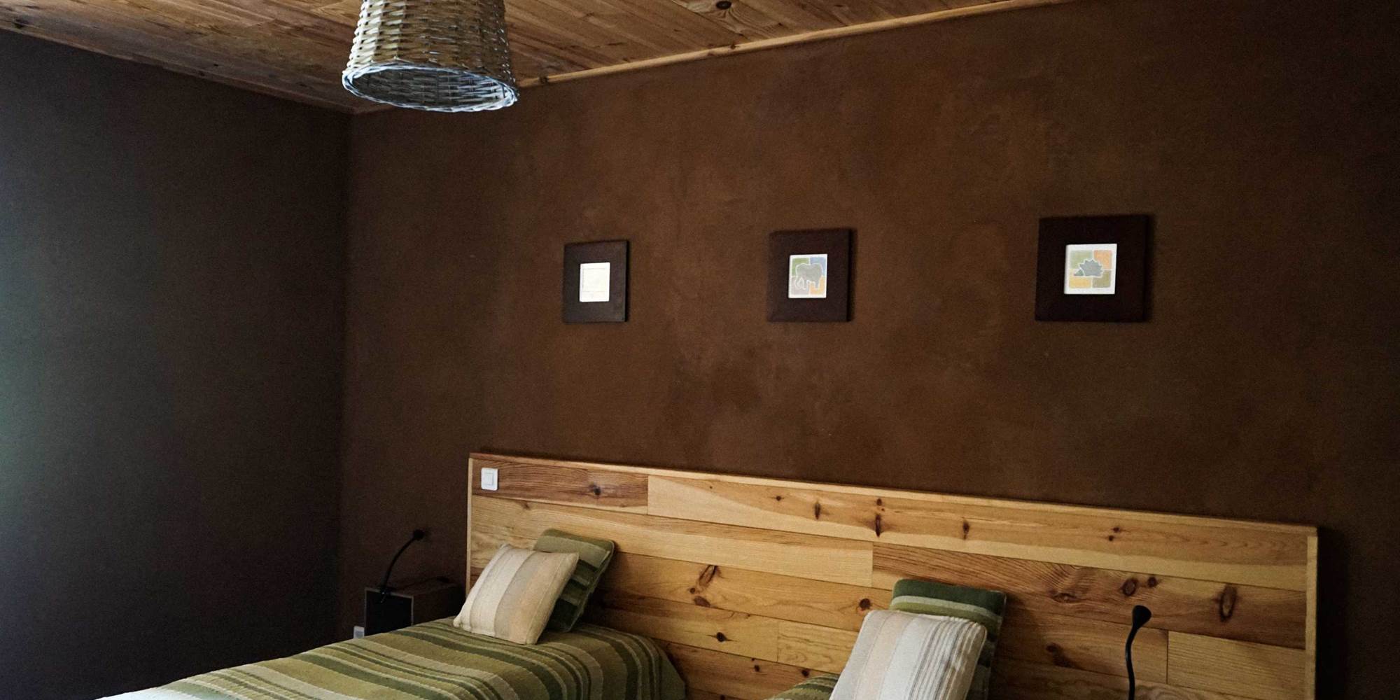La chambre nord à l'Ecogite 1000 Pailles