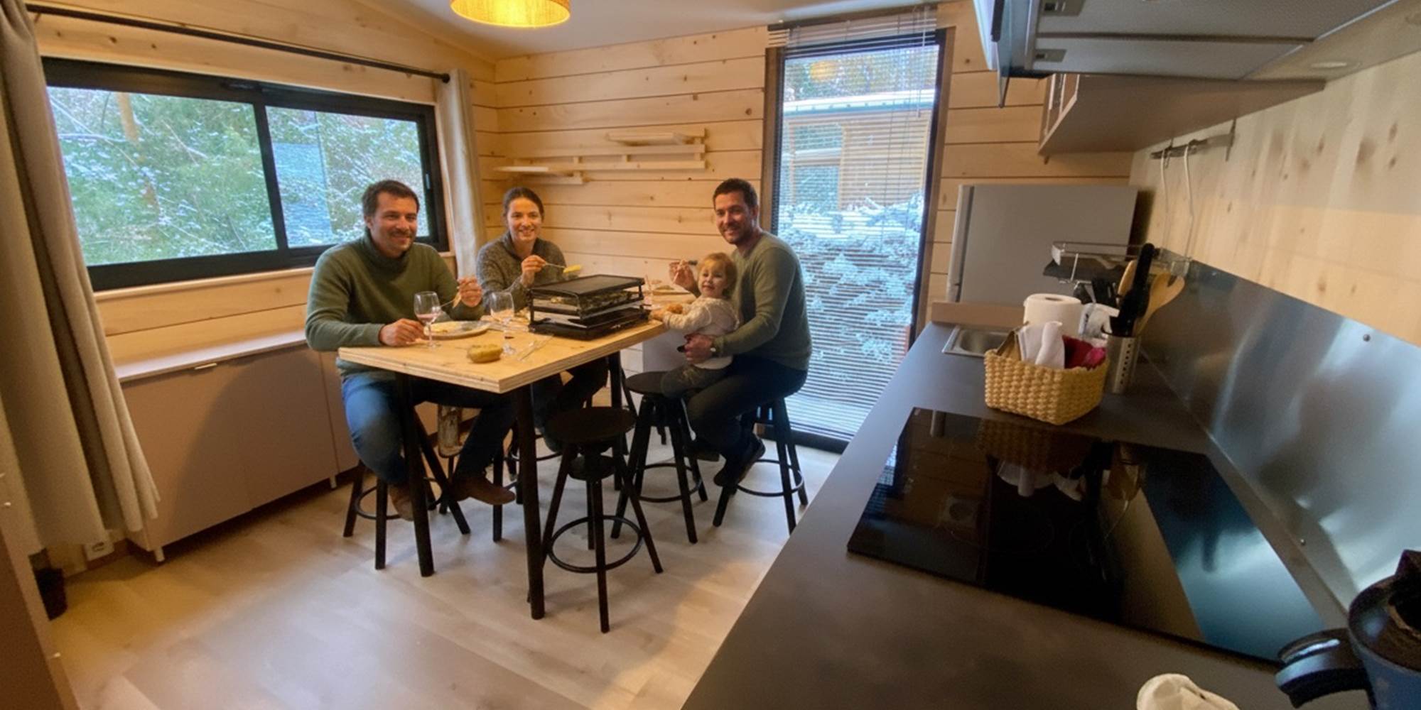 Coin repas avec son mange debout