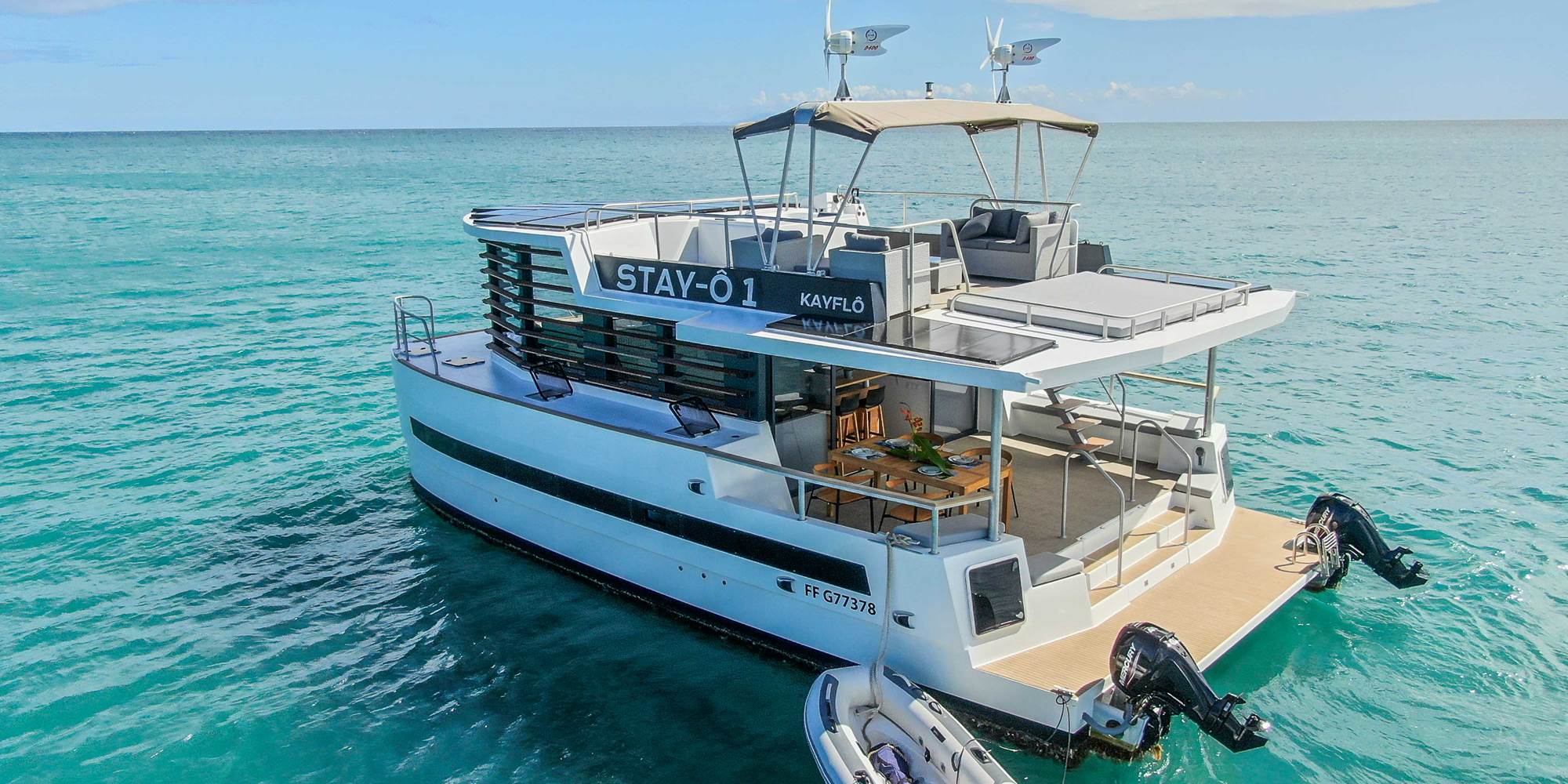 vue-generale-stay-o-lodge-bateau-vacances-trois-ilets-martinique-anse-mitan